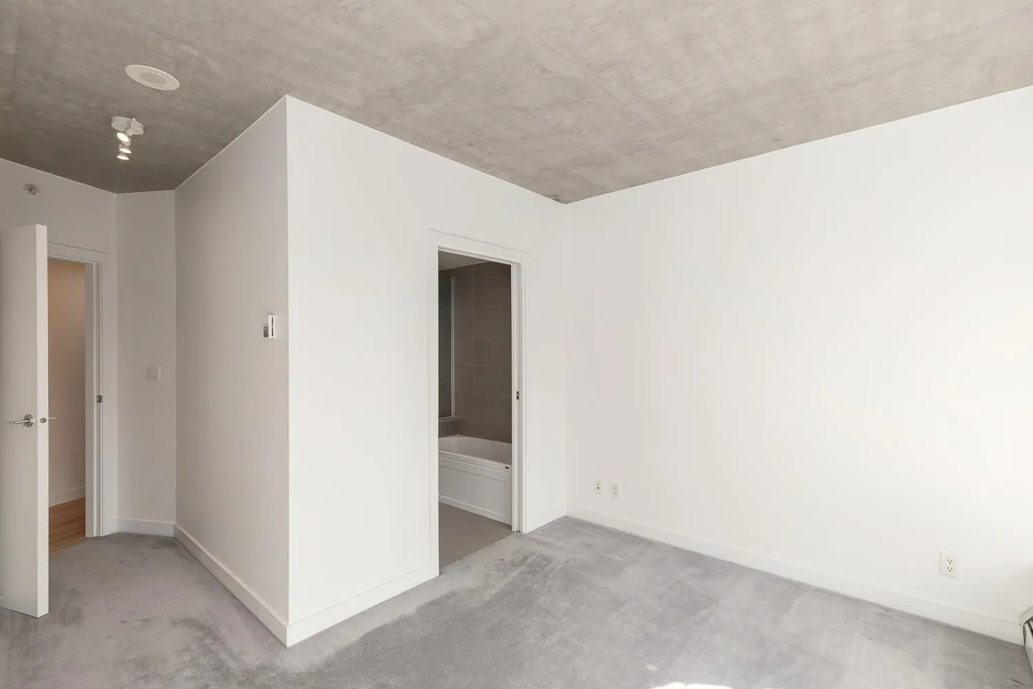 128 W Cordova Street #810