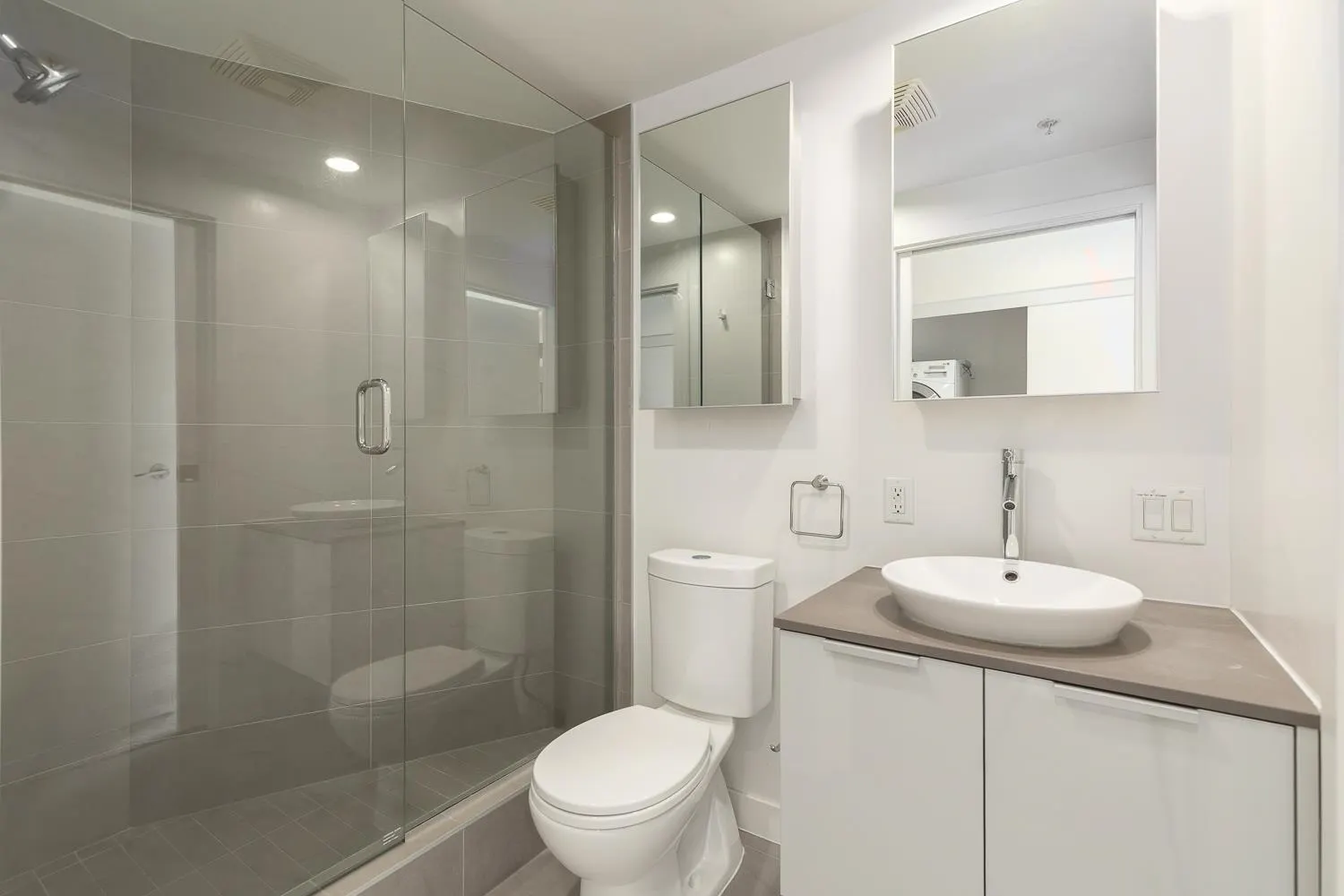 128 W Cordova Street #810