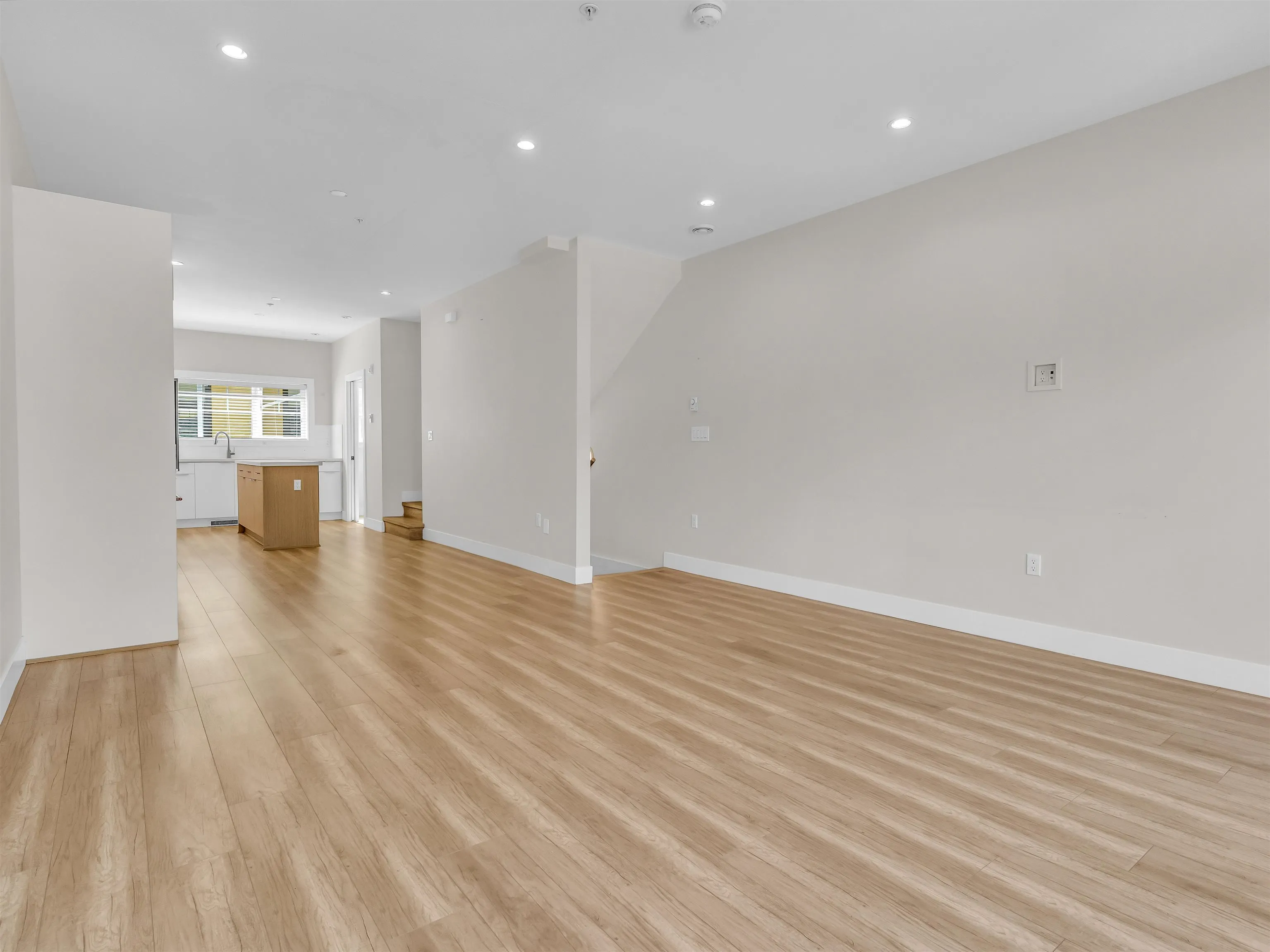 80 Elgin Street #208