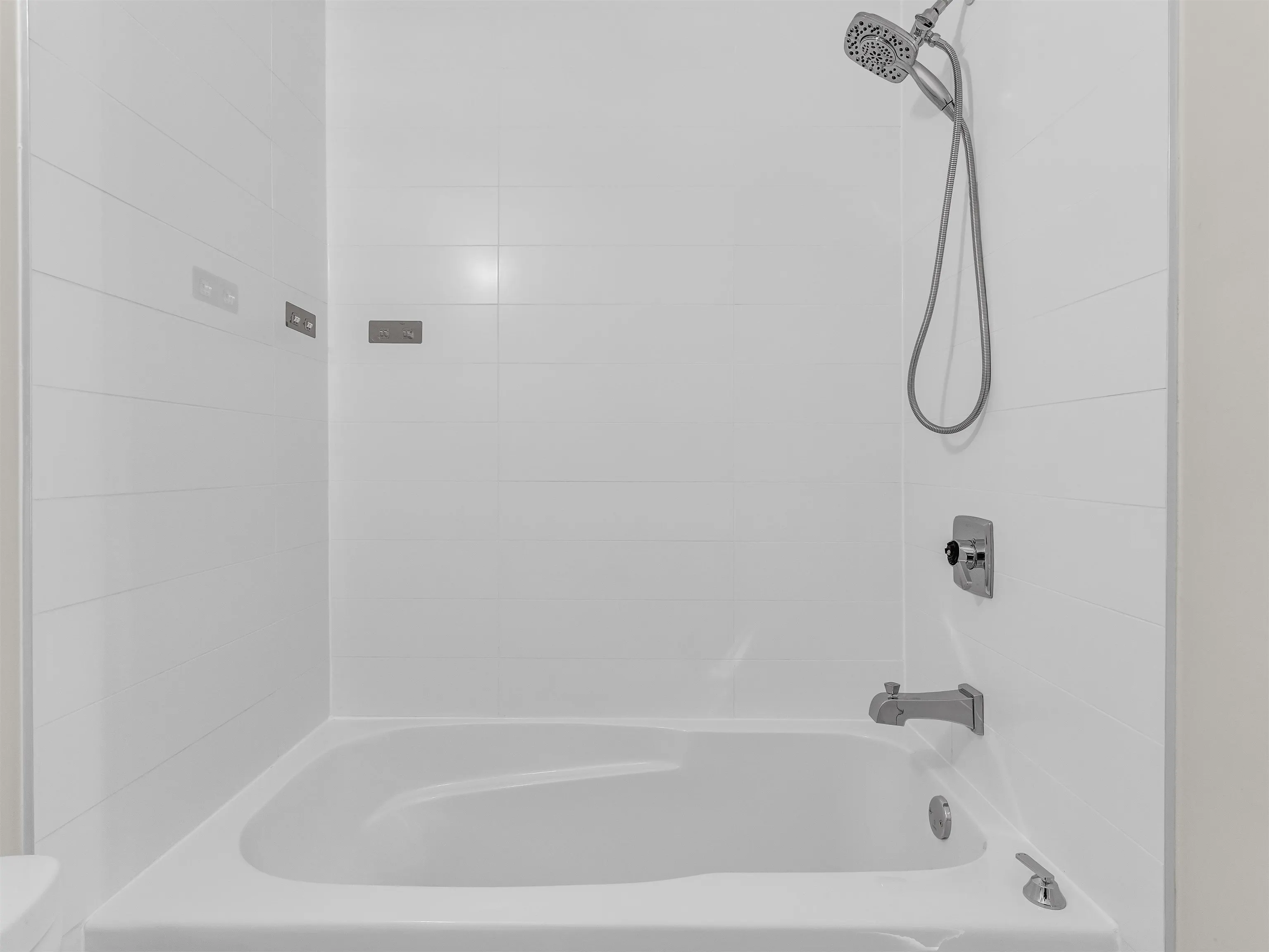 80 Elgin Street #208