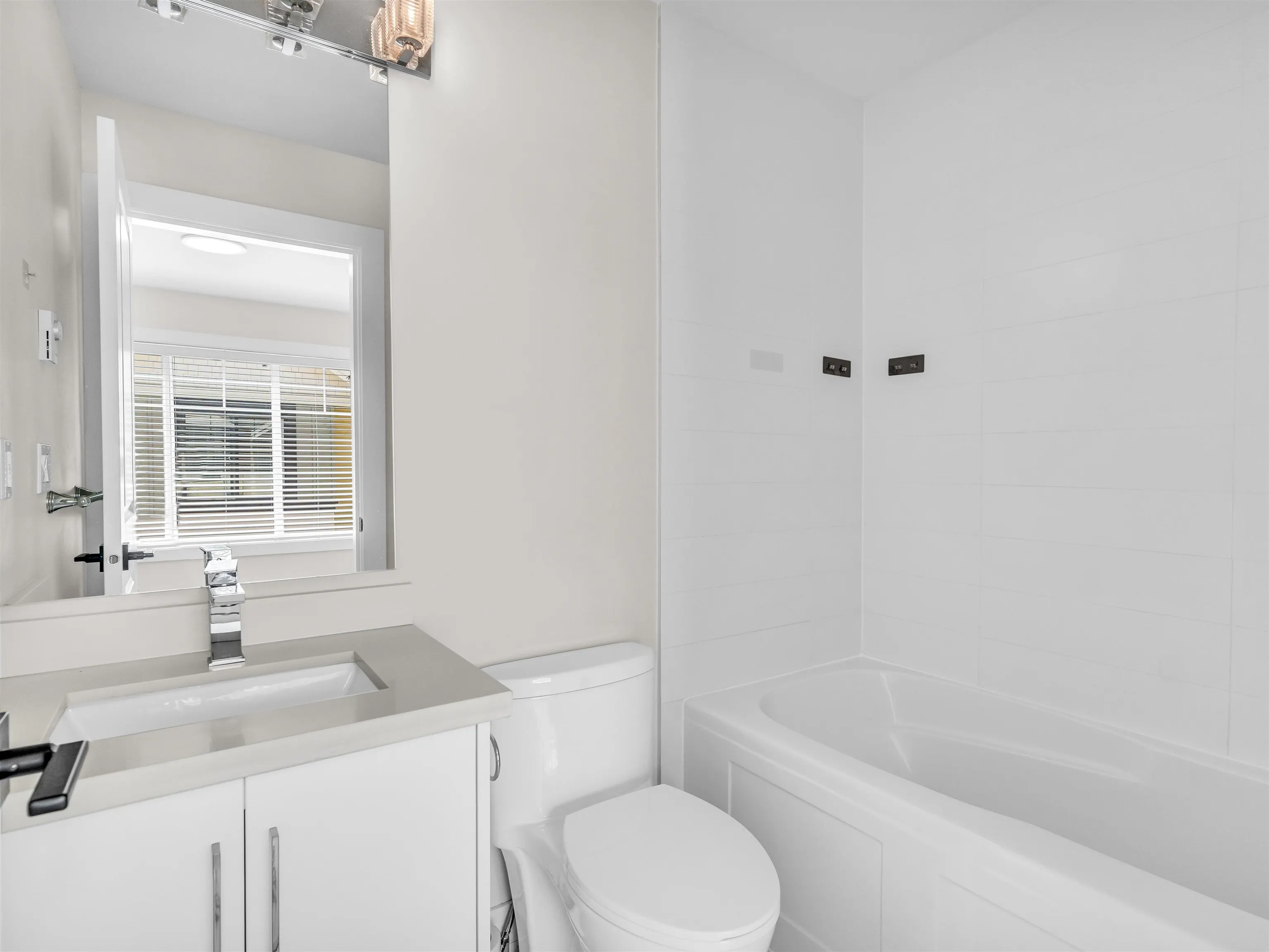 80 Elgin Street #208