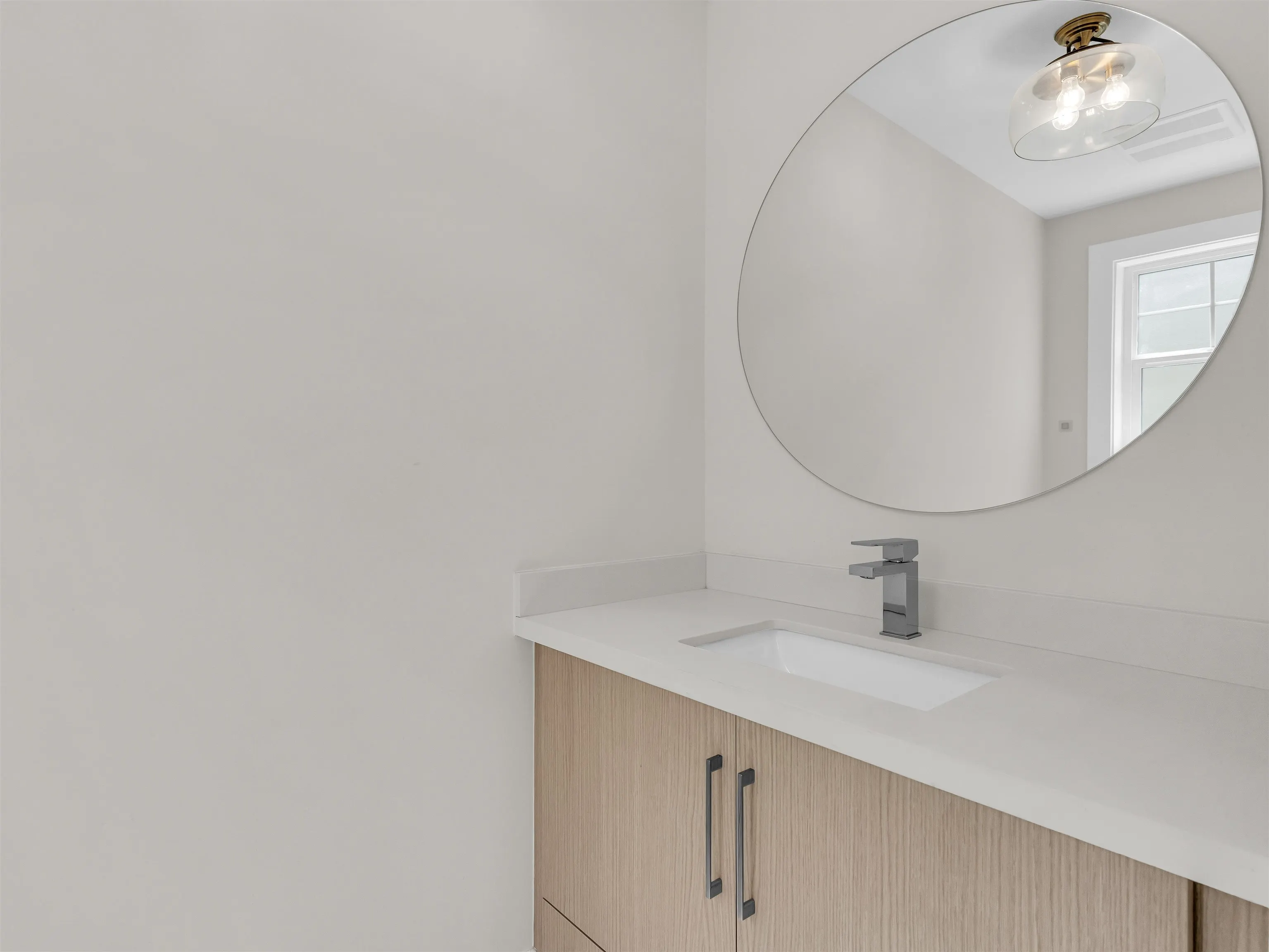 80 Elgin Street #208