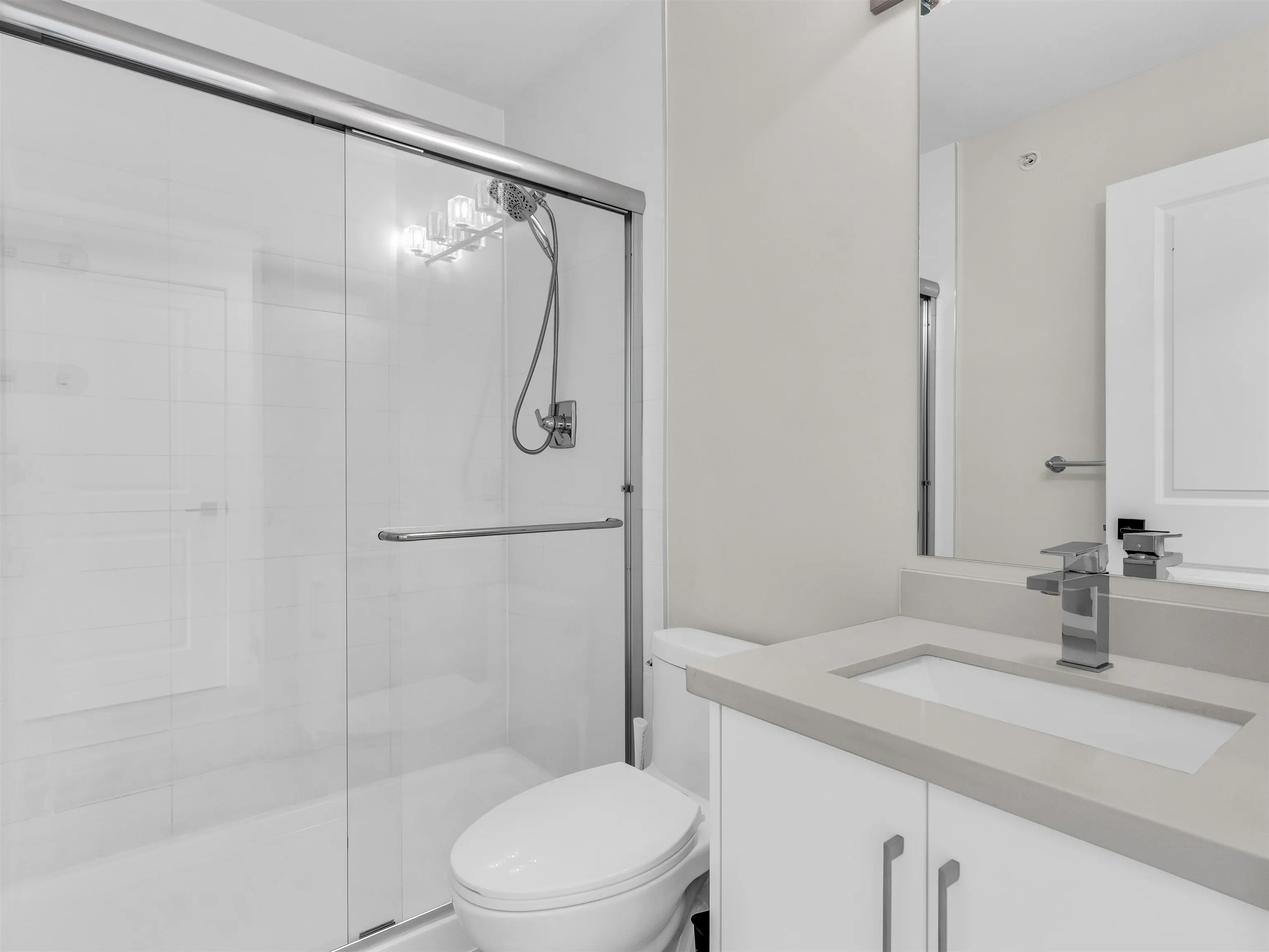 80 Elgin Street #208