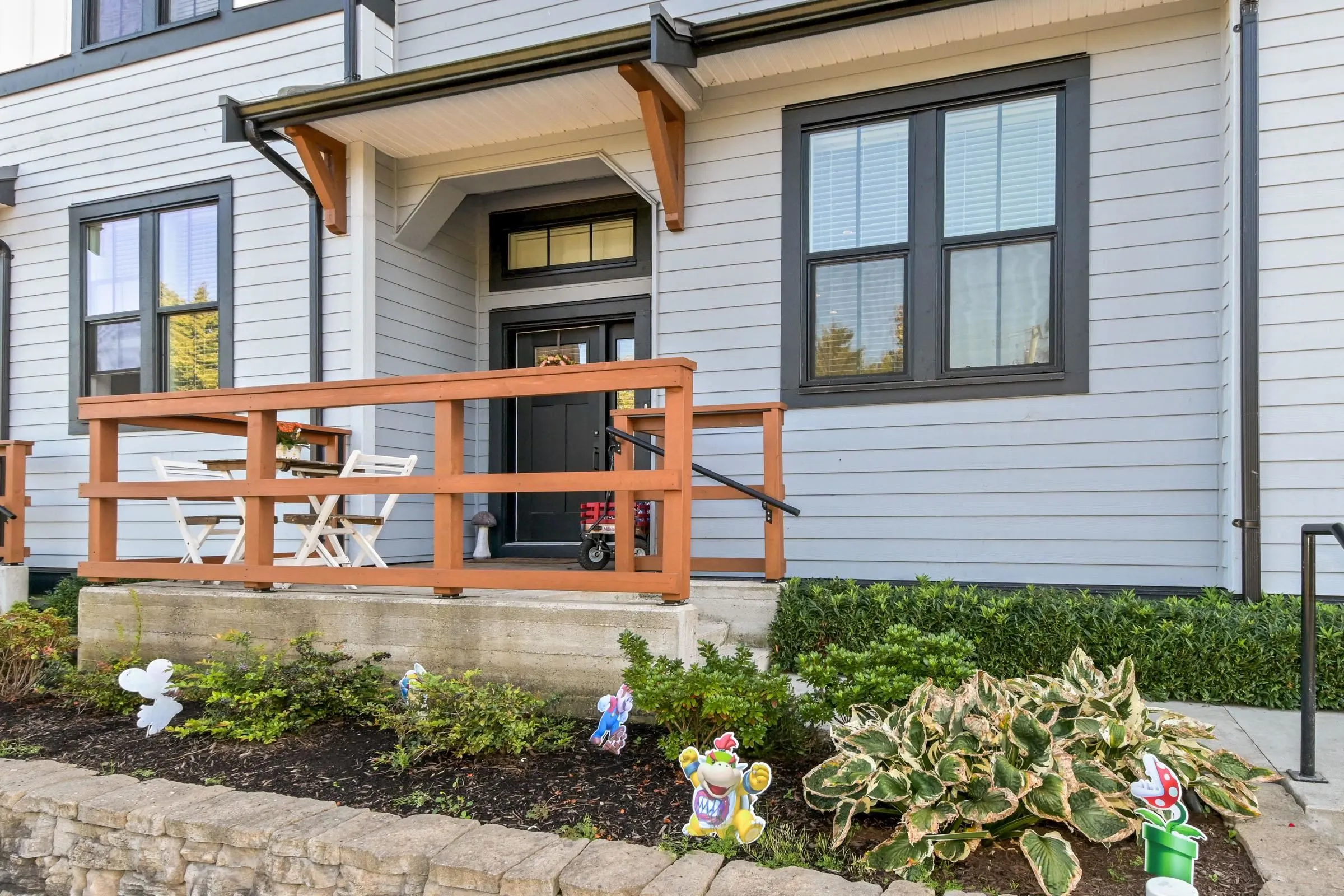 6429 Market Avenue #10