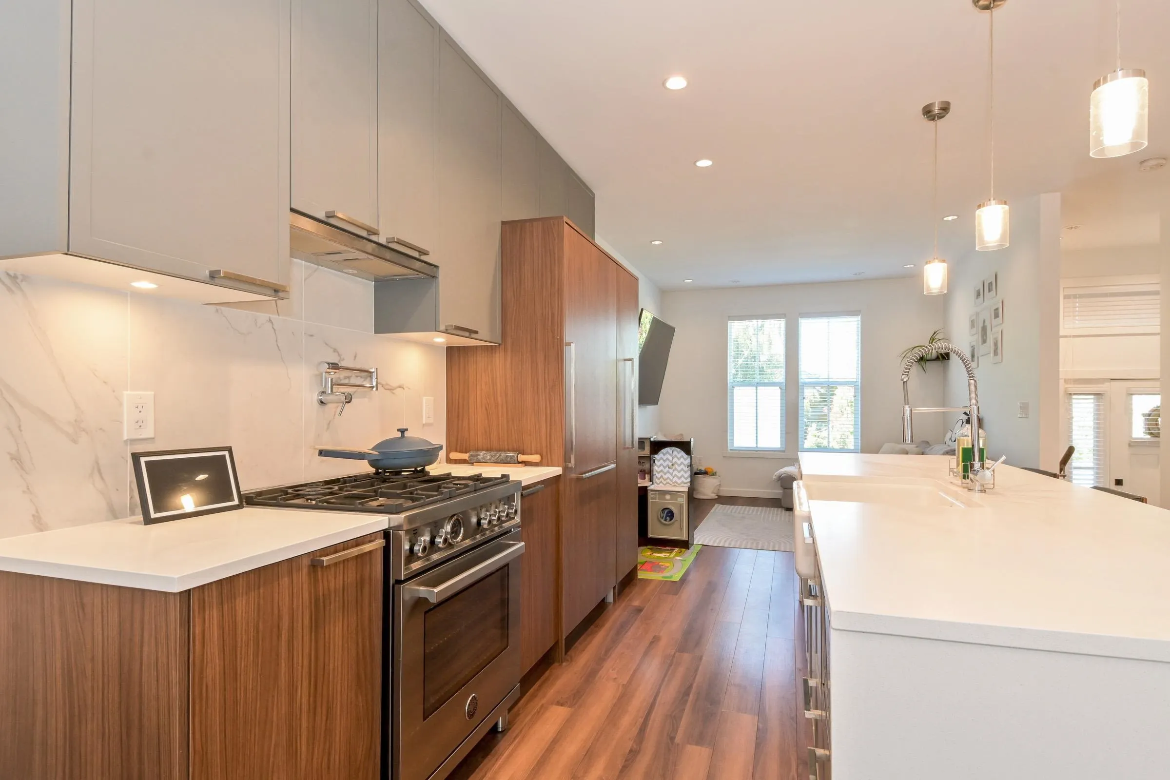 6429 Market Avenue #10