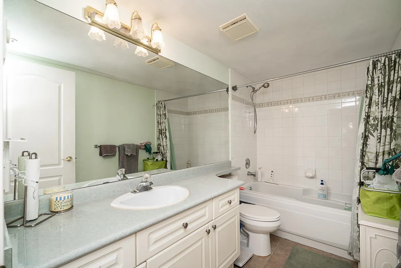 20443 53 Avenue #209