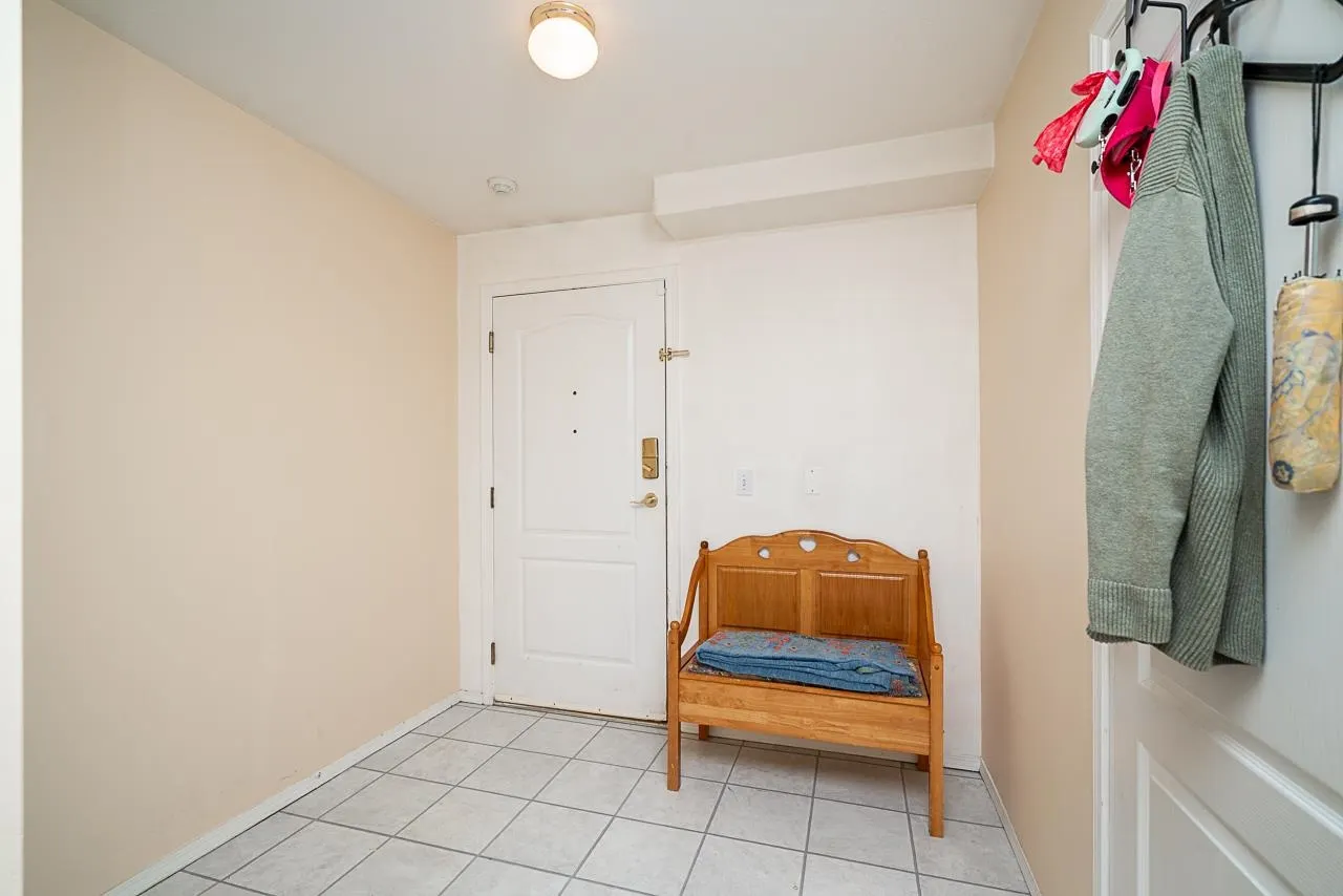 20443 53 Avenue #209