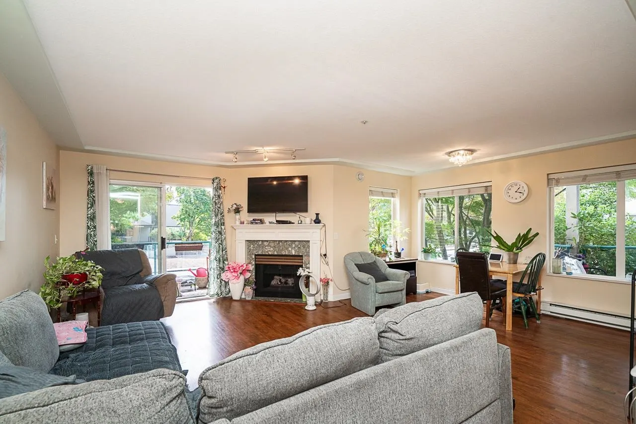 20443 53 Avenue #209