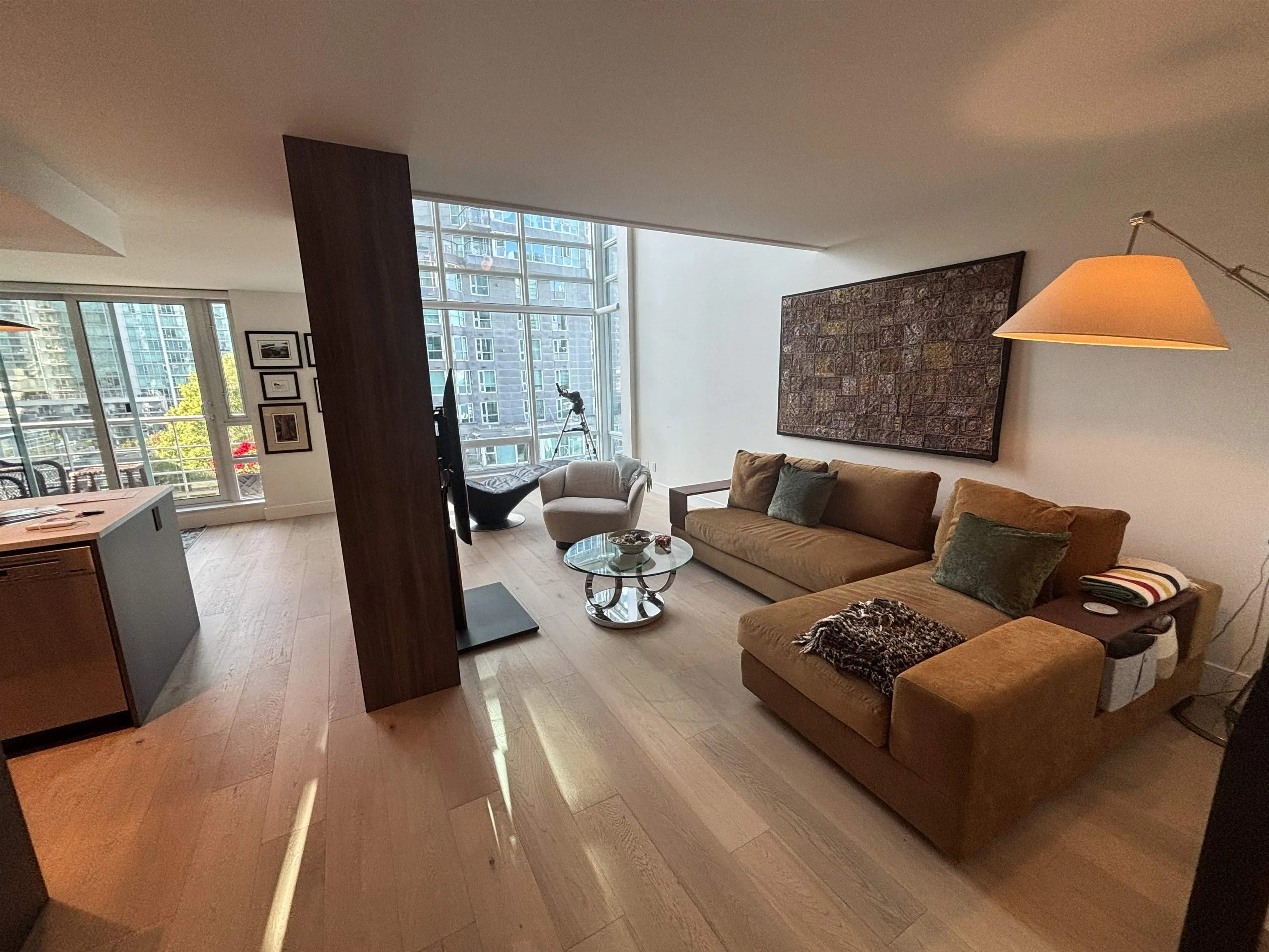 590 Nicola Street #807