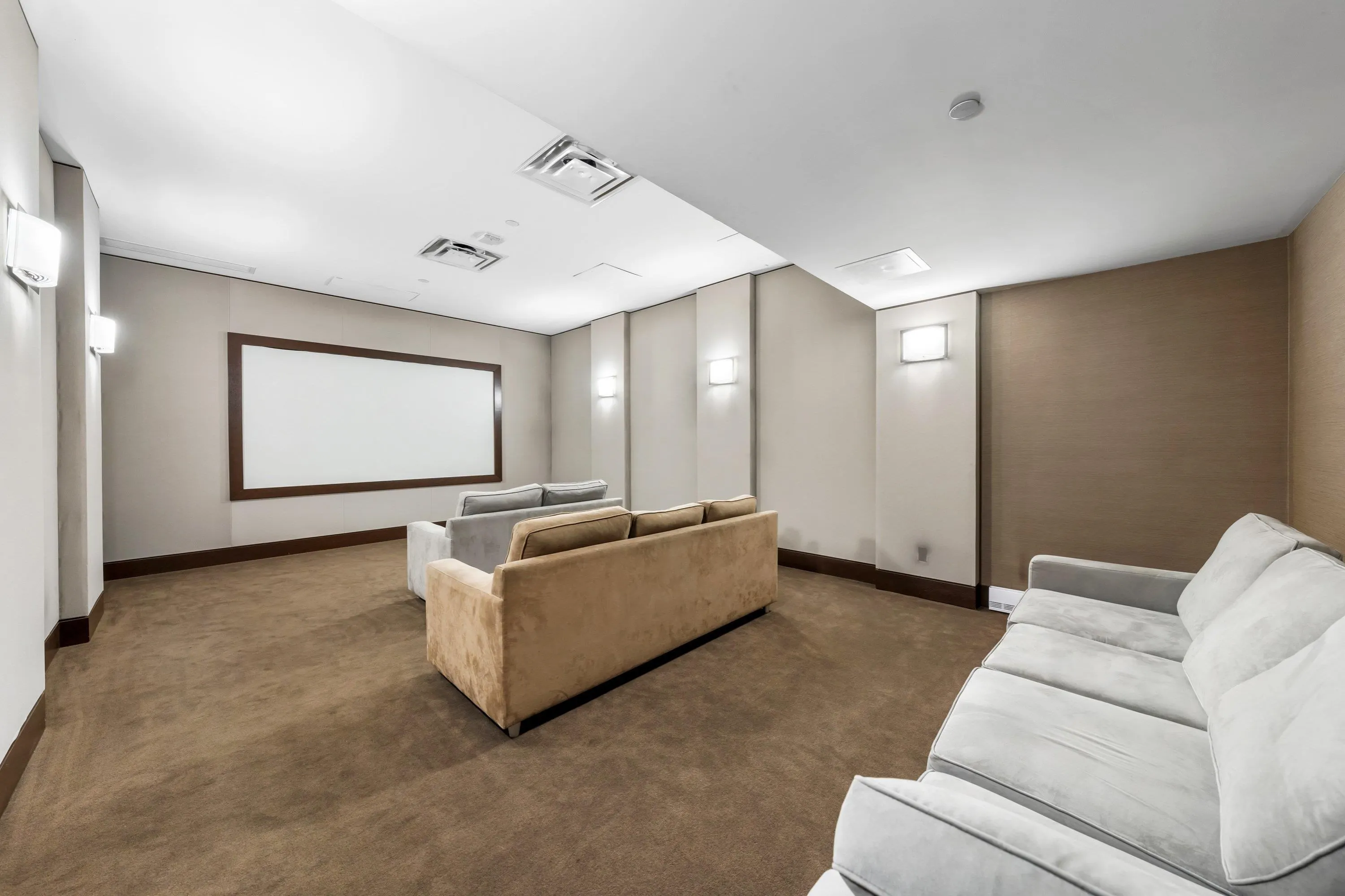 590 Nicola Street #807