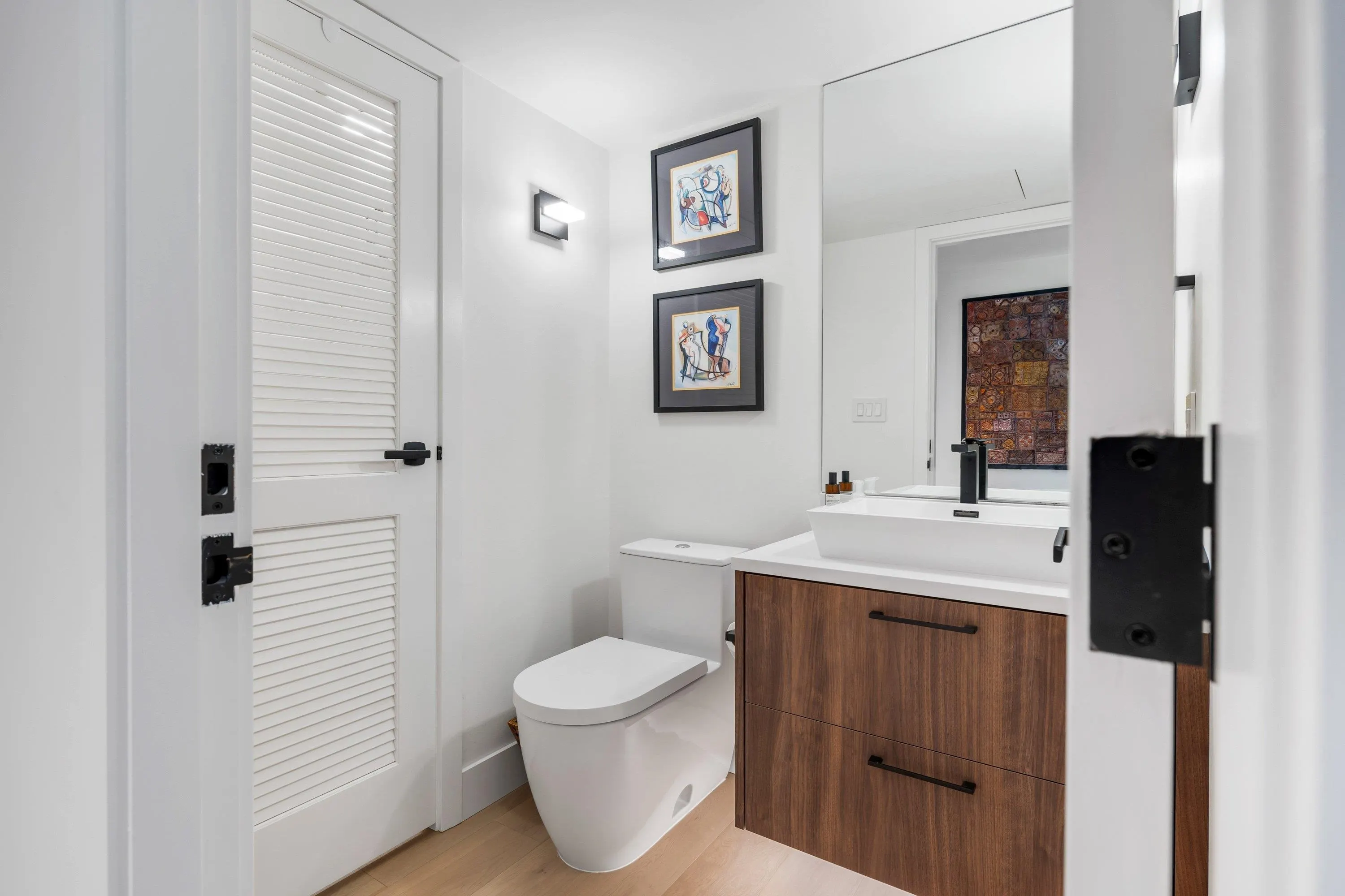 590 Nicola Street #807
