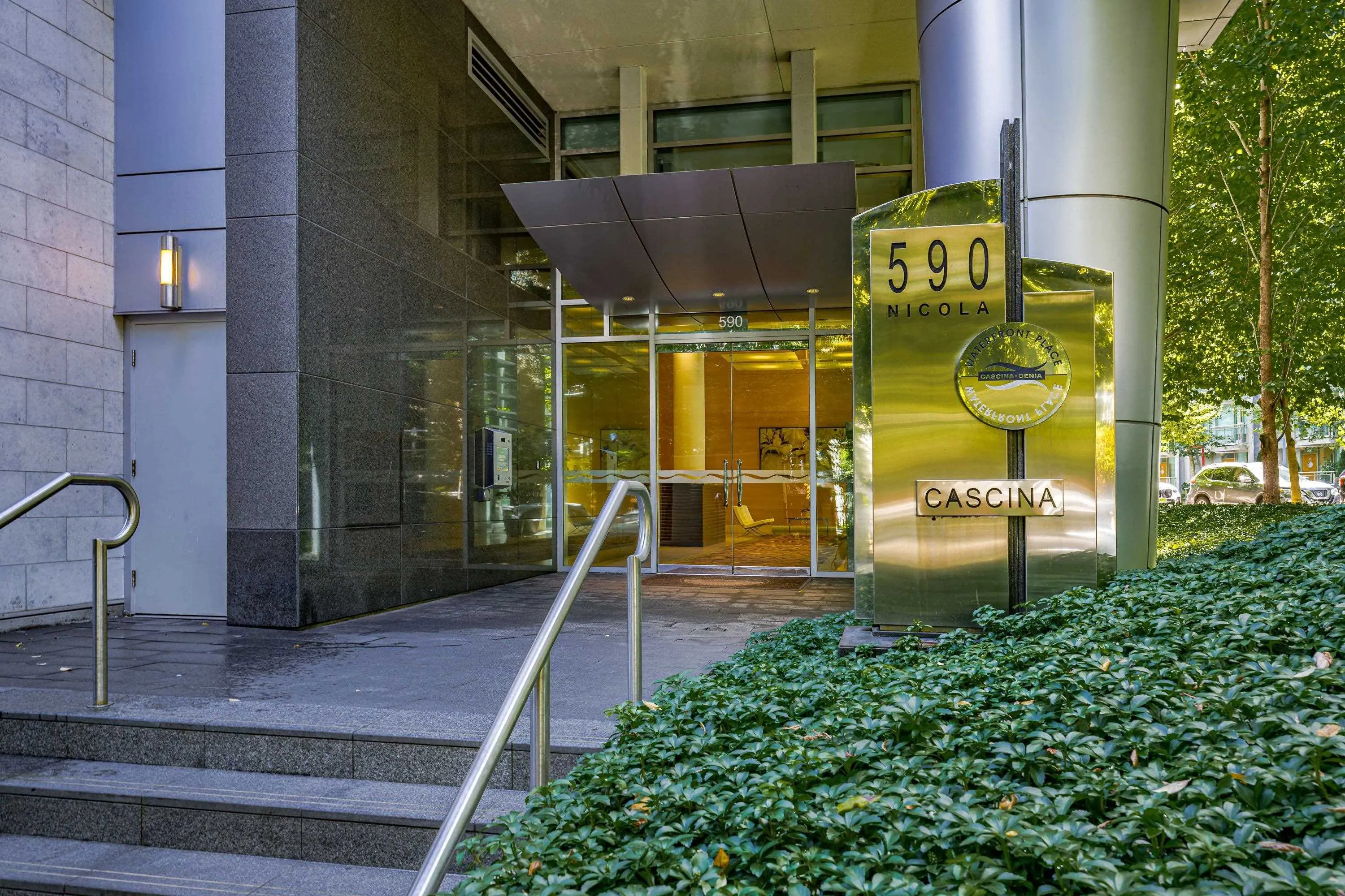 590 Nicola Street #807