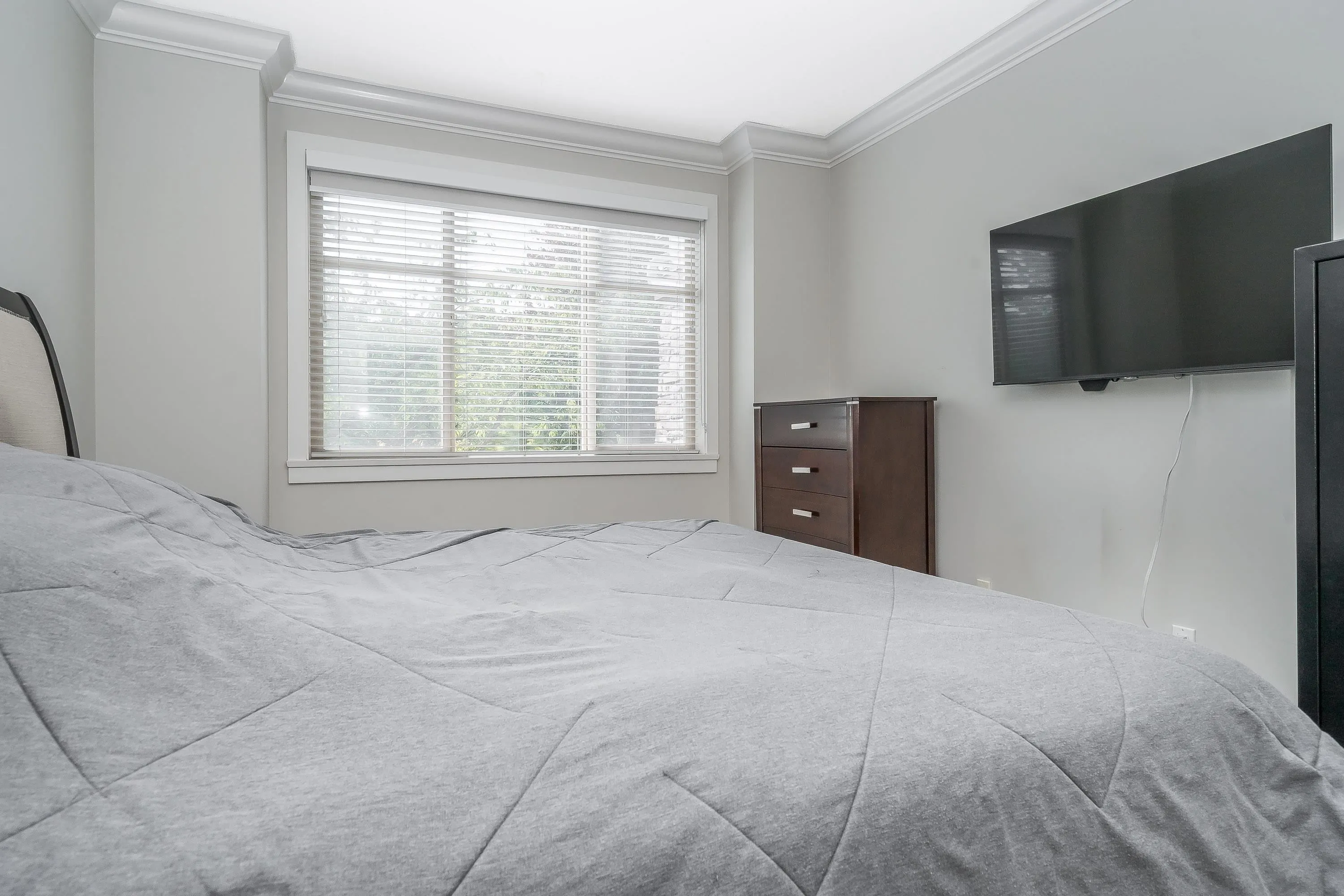 16499 64 Avenue #201