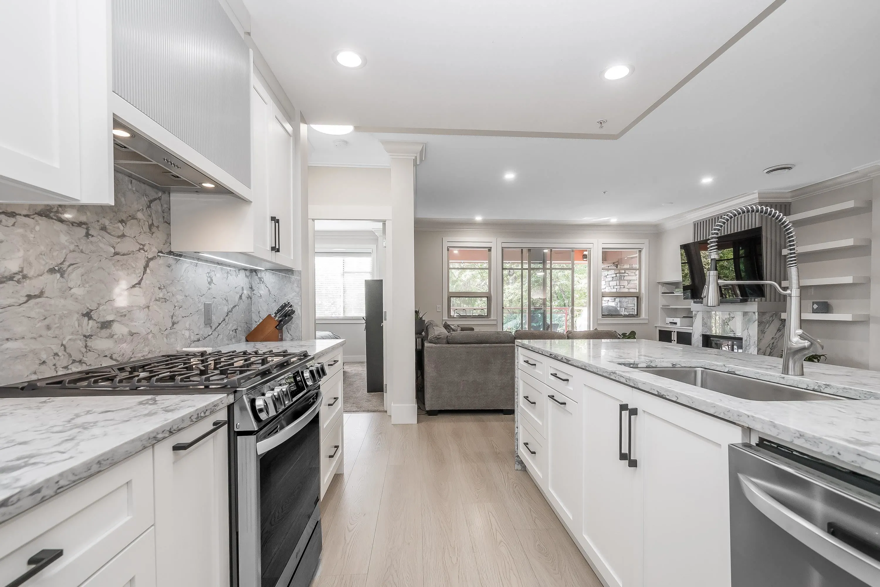 16499 64 Avenue #201