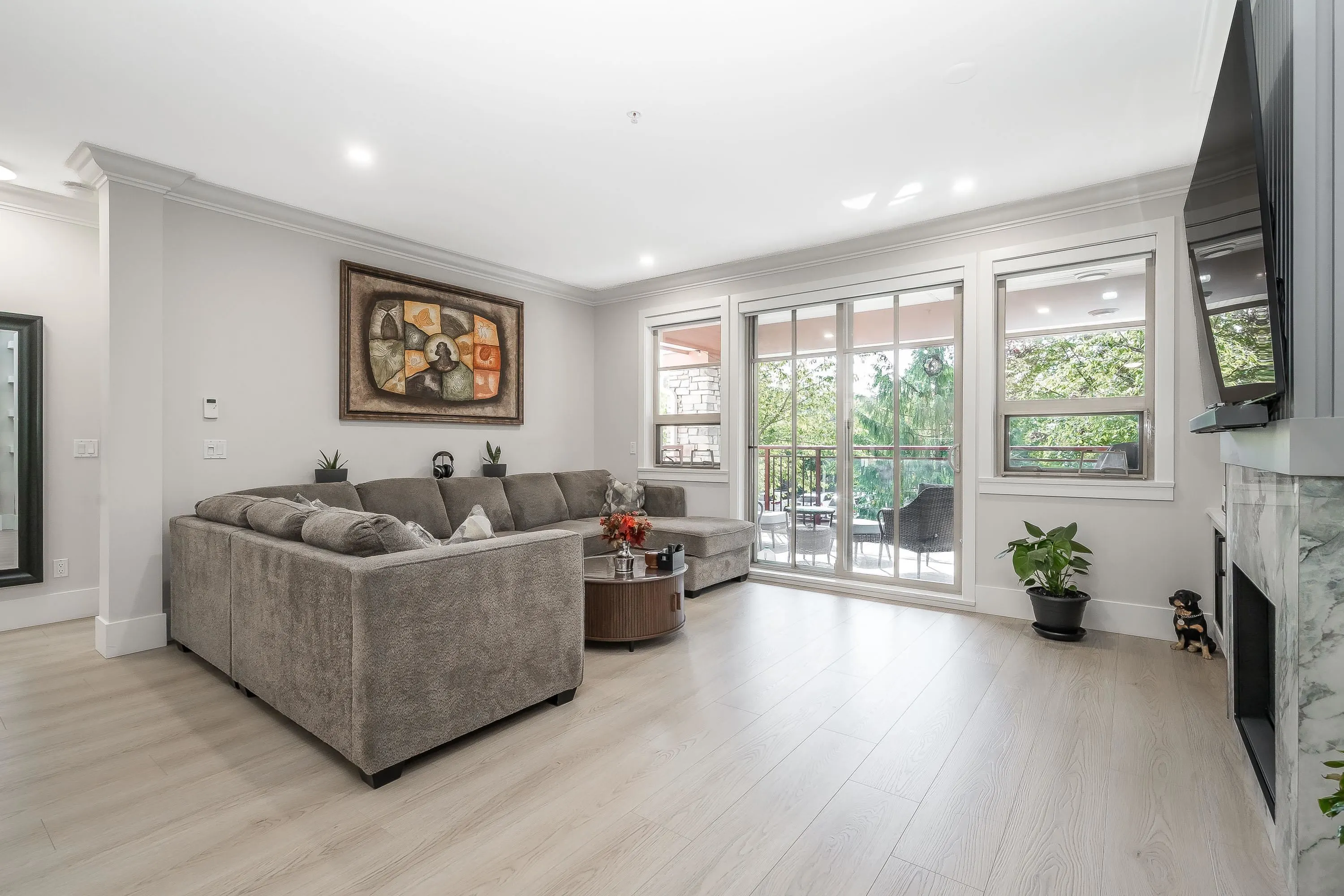 16499 64 Avenue #201