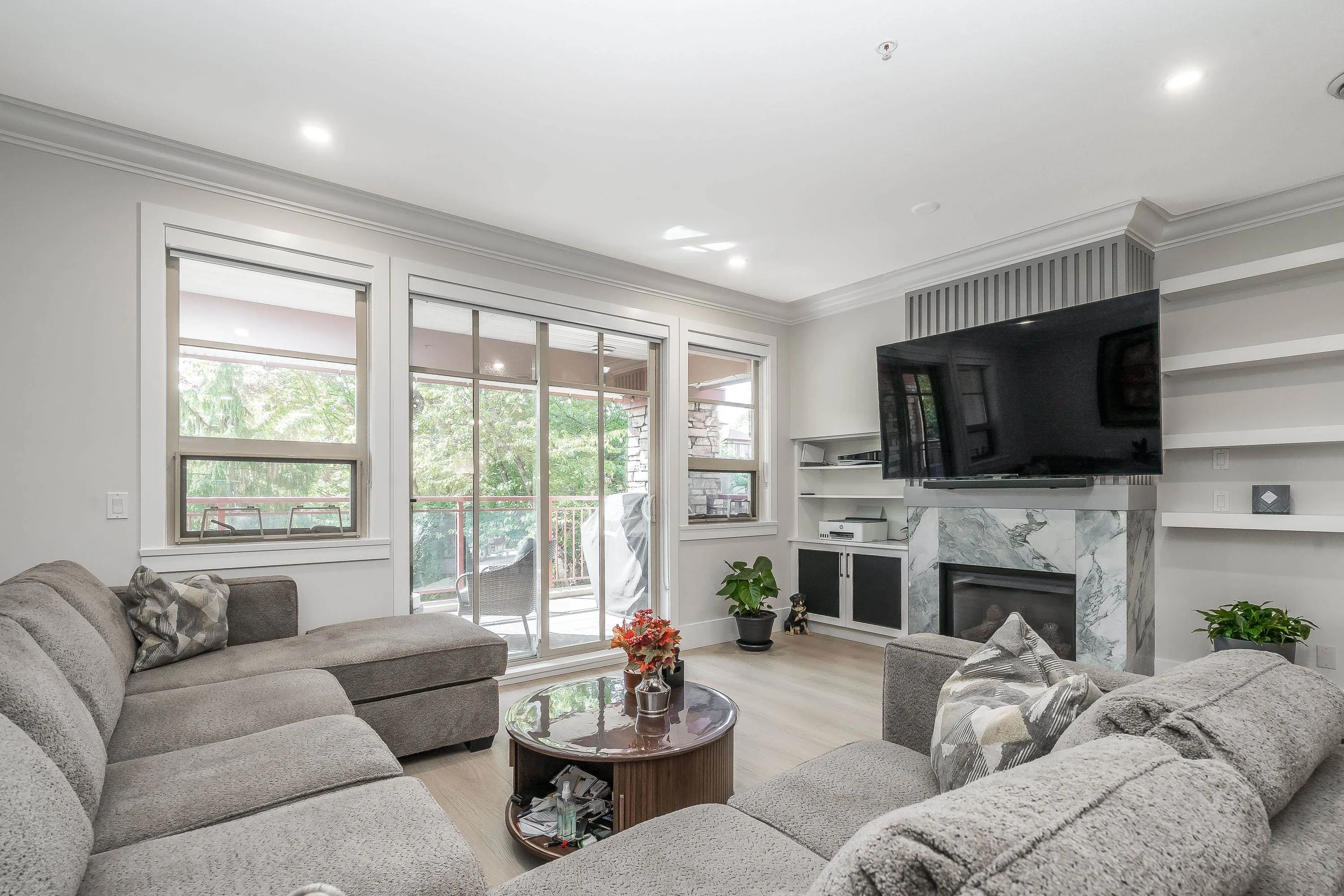 16499 64 Avenue #201