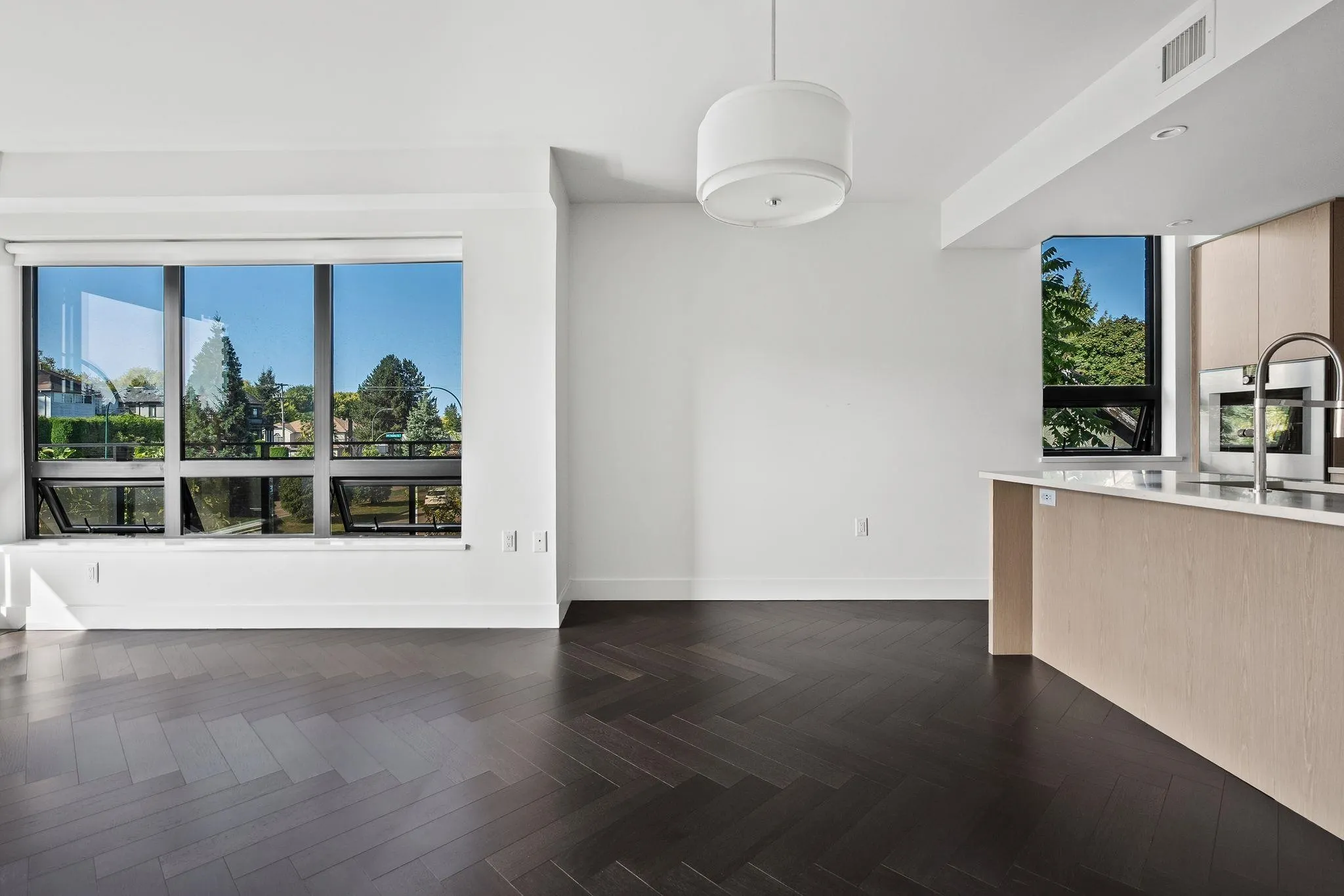 633 W King Edward Avenue #303