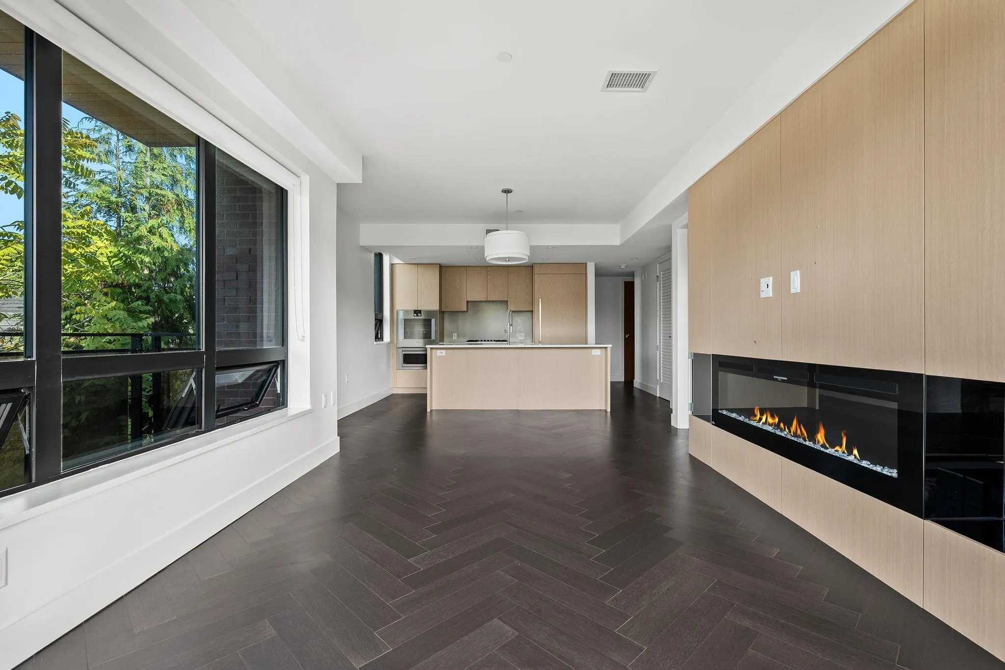 633 W King Edward Avenue #303