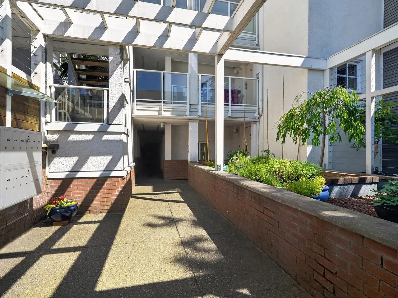 2175 W 3rd Avenue #313