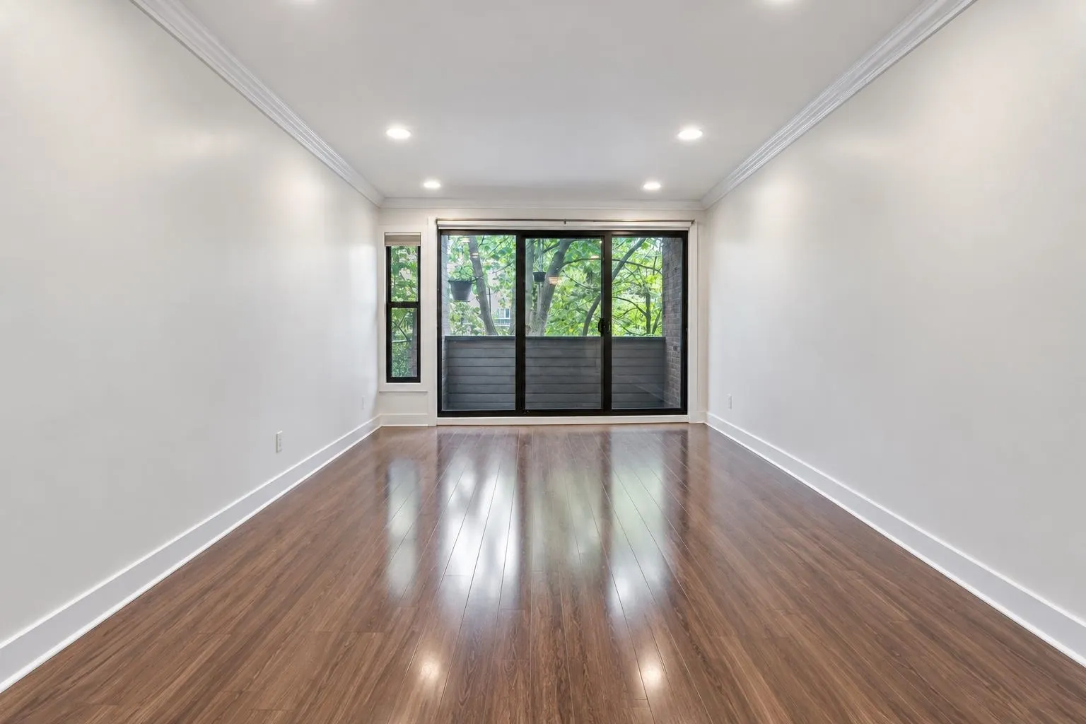 853 E 7 Avenue #206