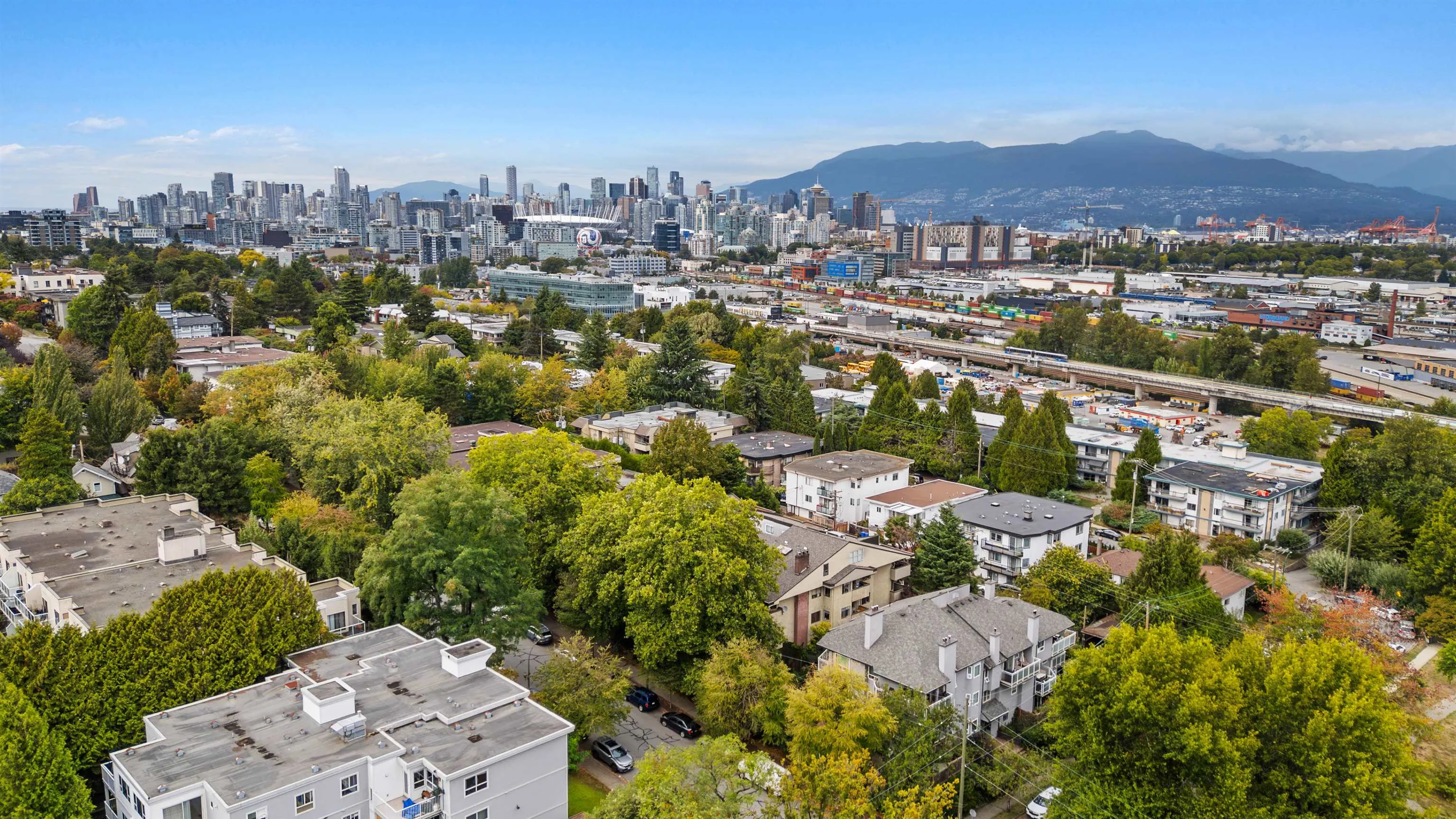 853 E 7 Avenue #206