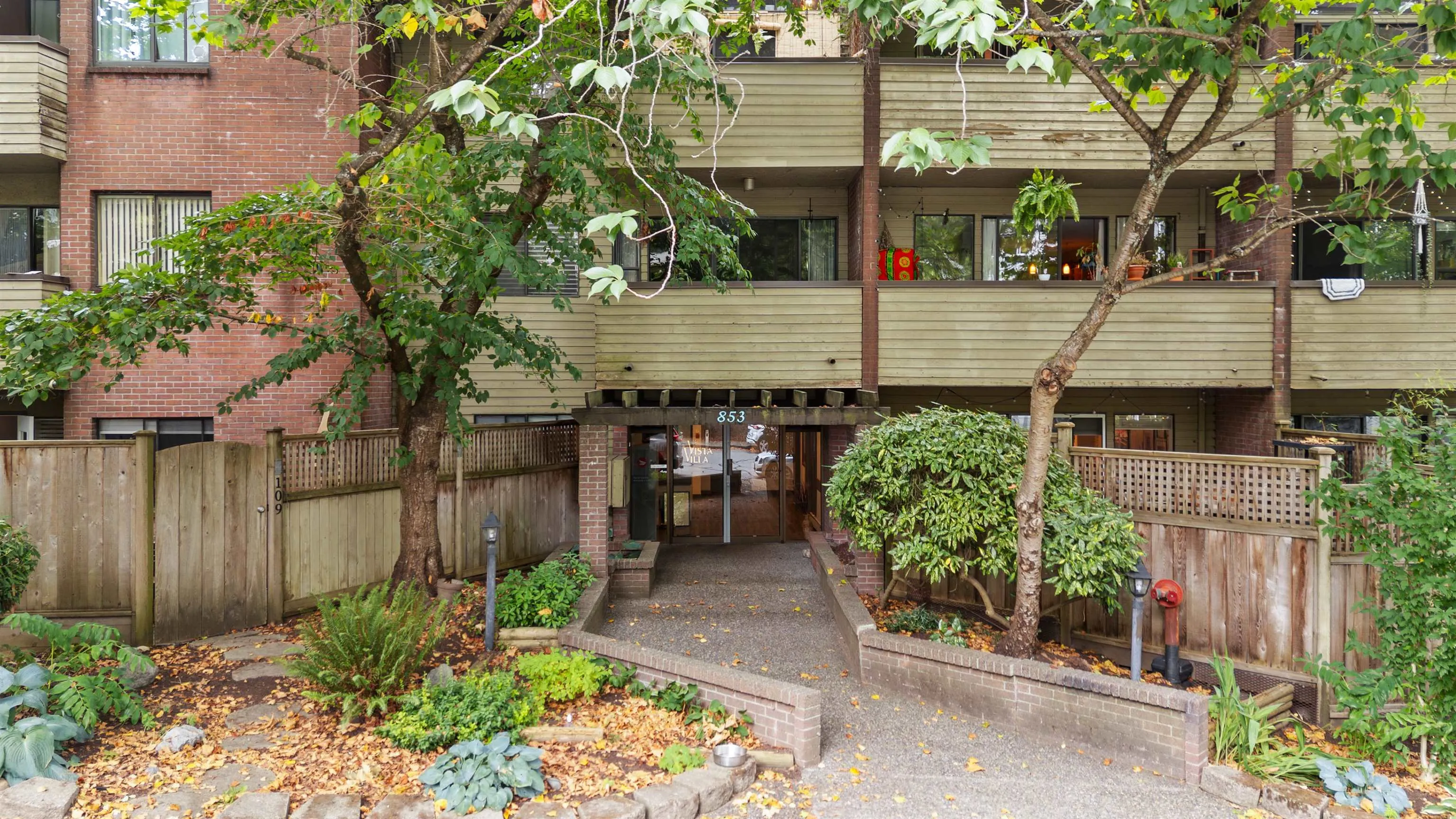 853 E 7 Avenue #206