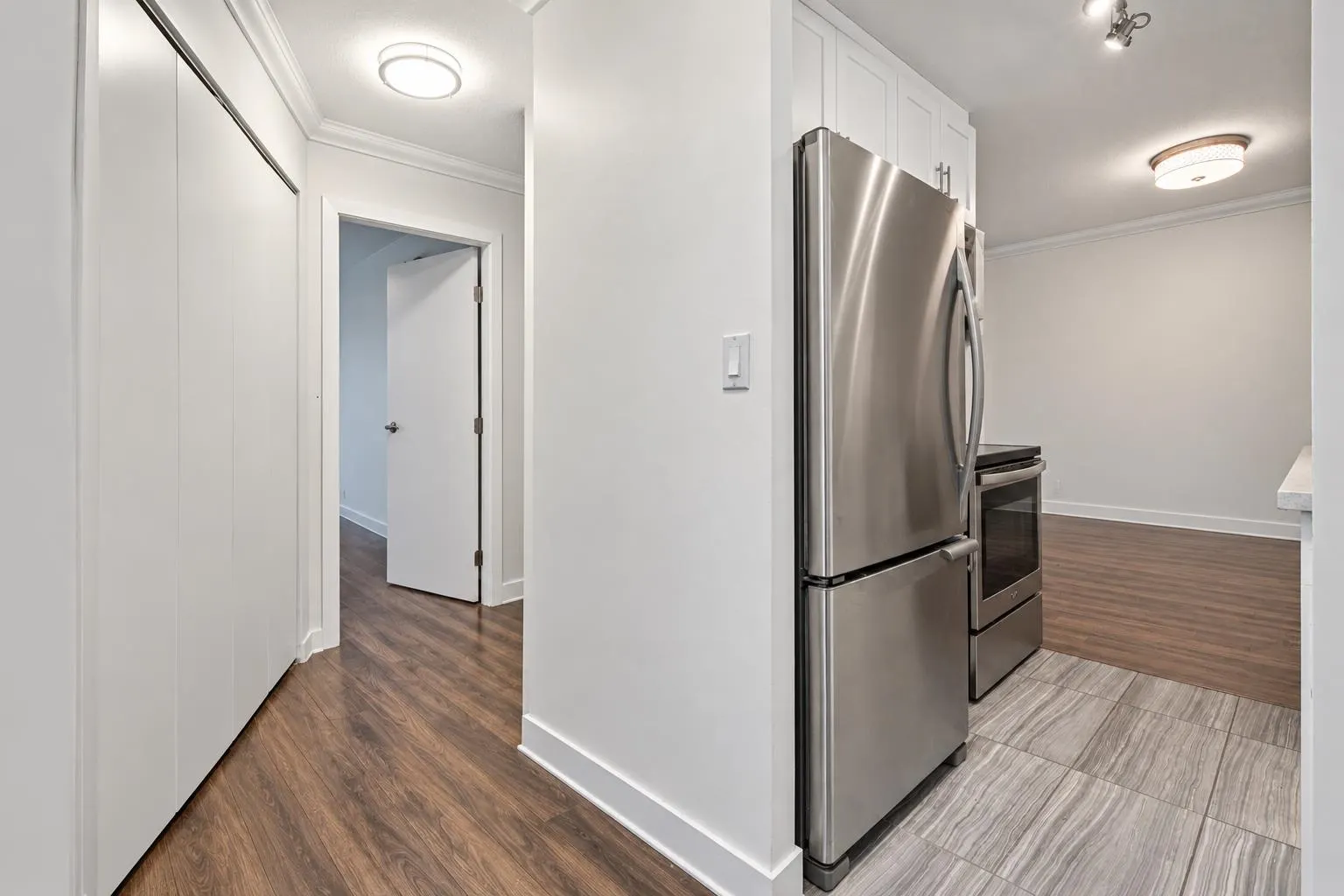 853 E 7 Avenue #206