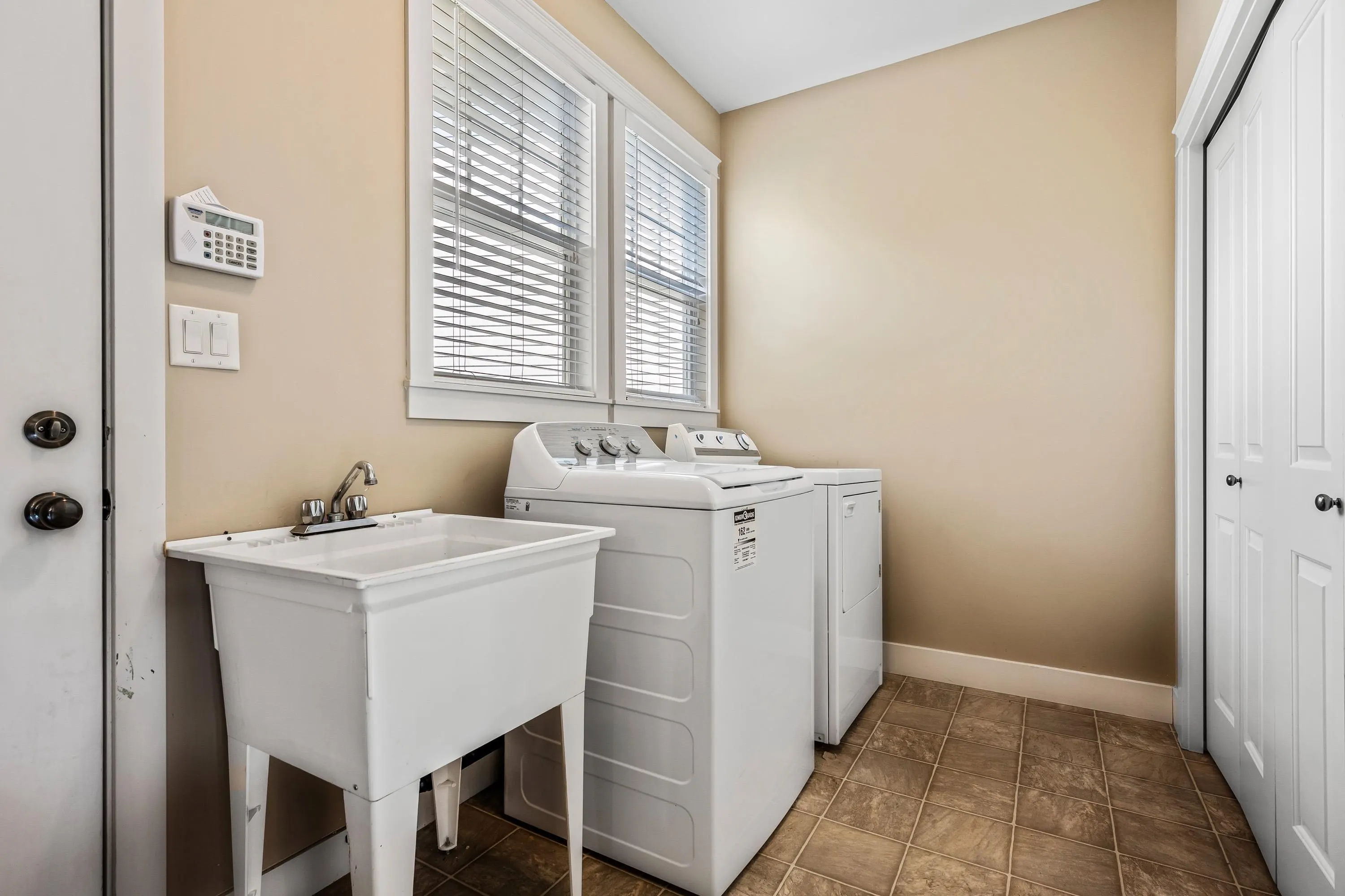 10113 Williams Road #6