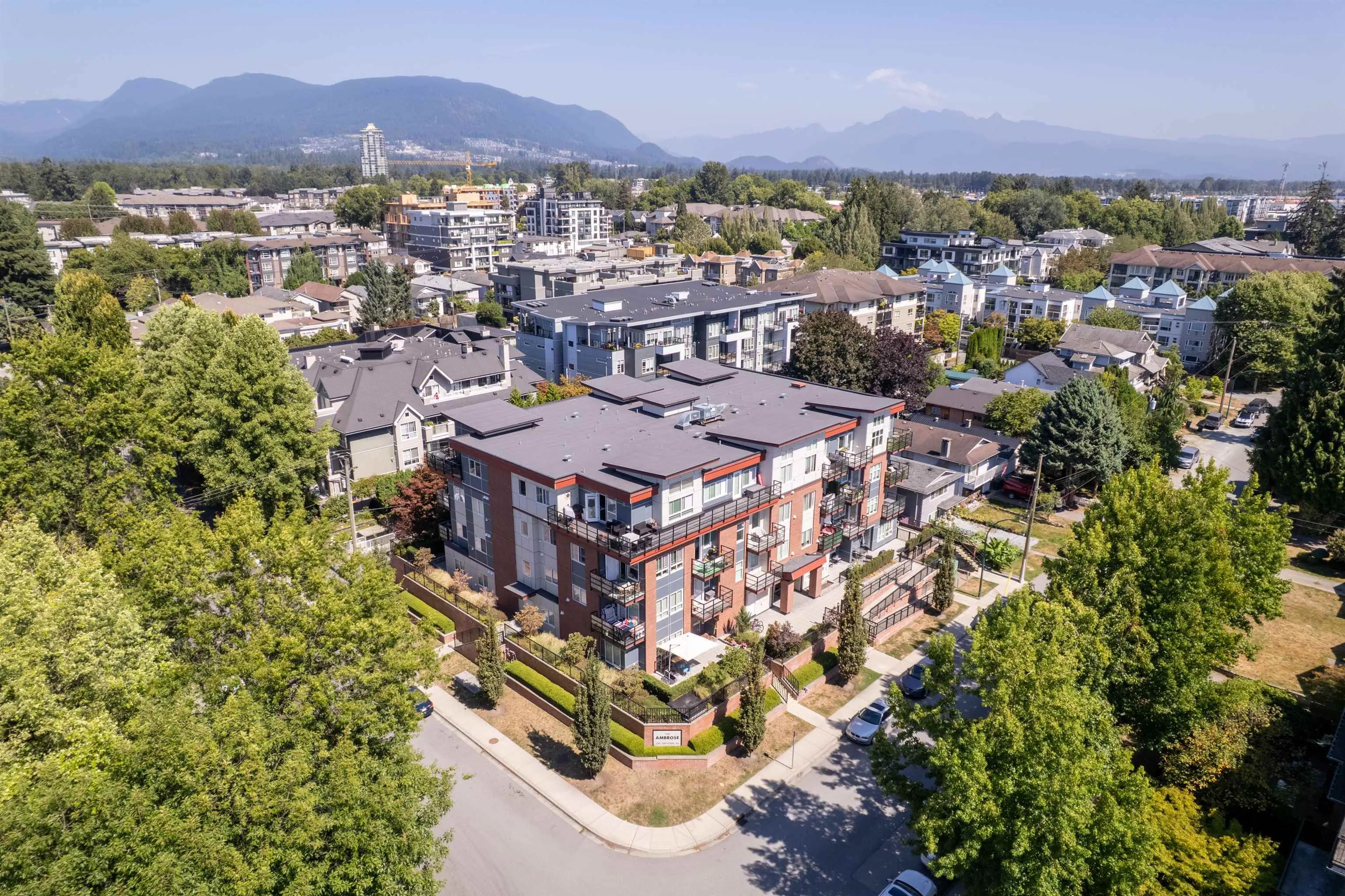 2389 Hawthorne Avenue #401