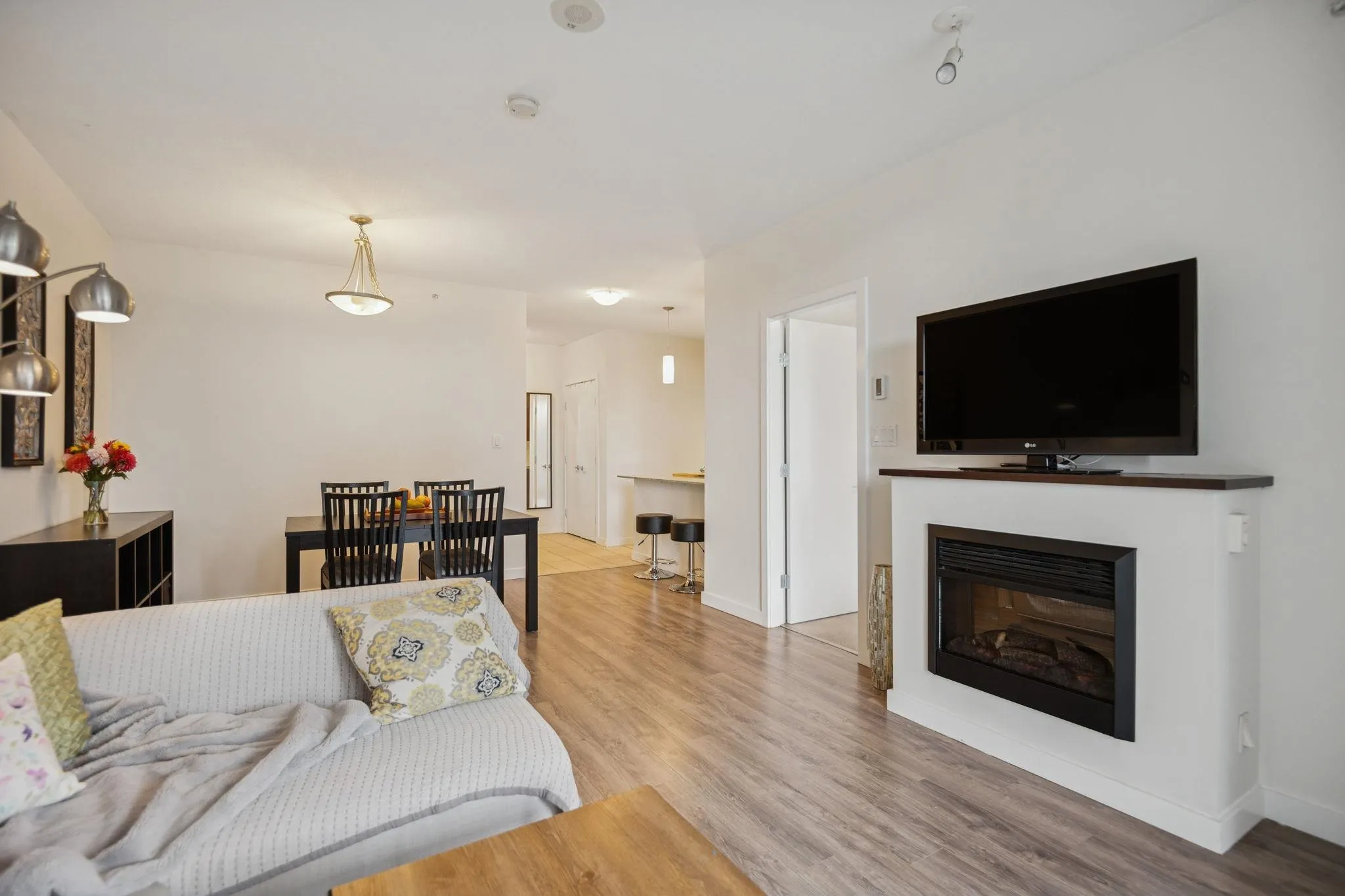 280 Ross Drive #1407