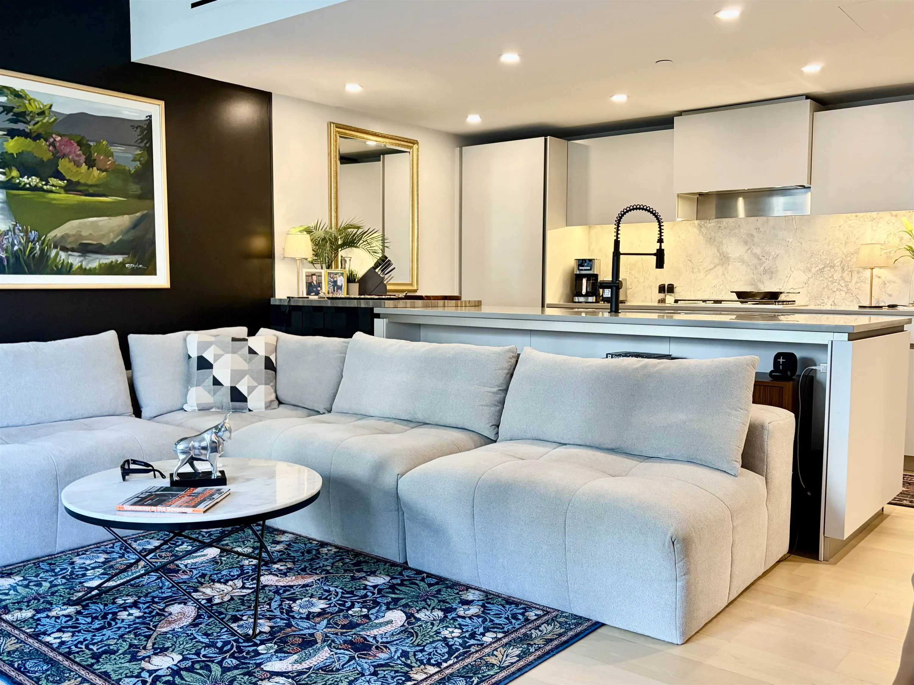 889 Pacific Street #406