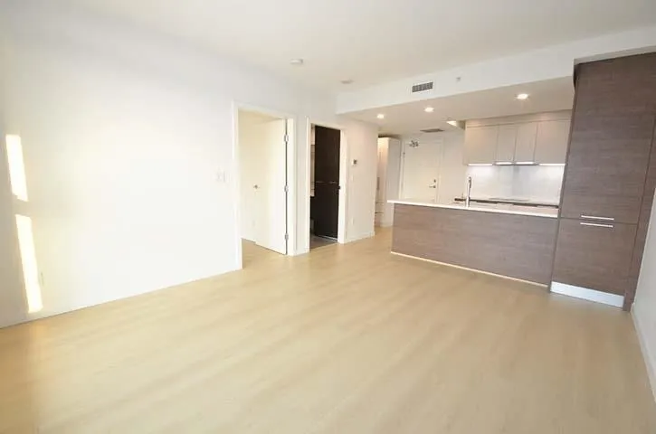 285 E 10th Avenue #1512