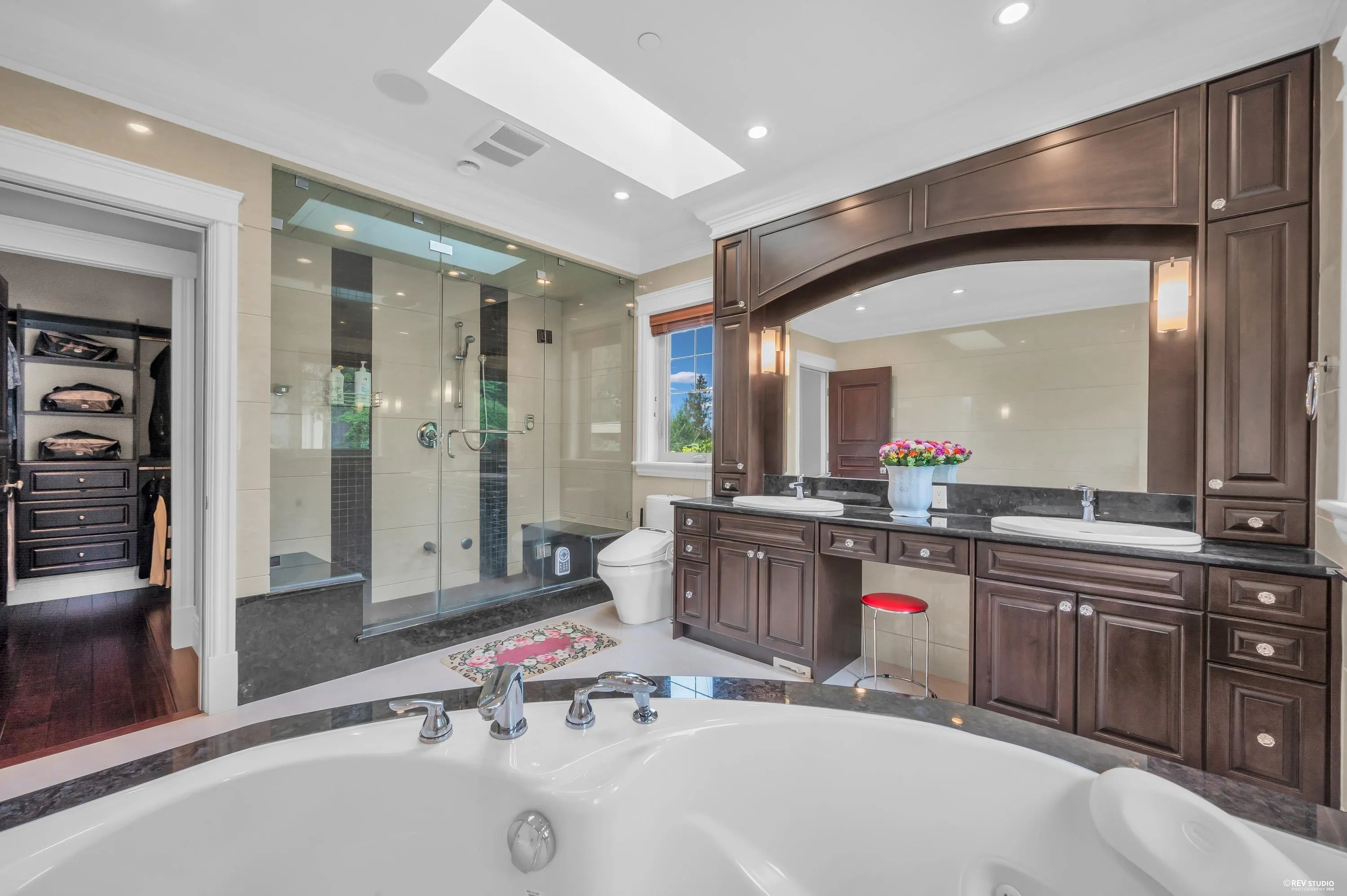 2769 W 49th Avenue