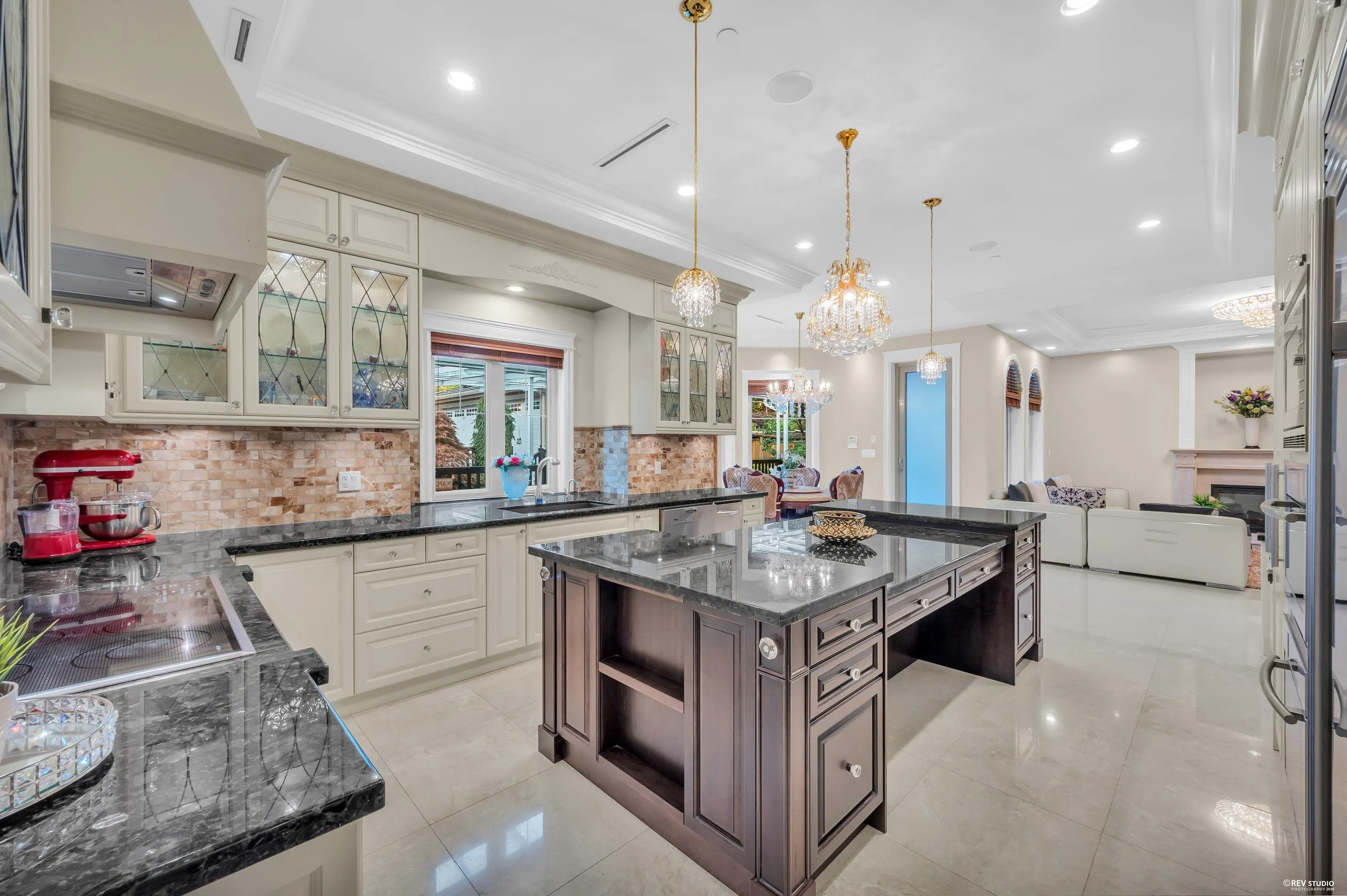 2769 W 49th Avenue