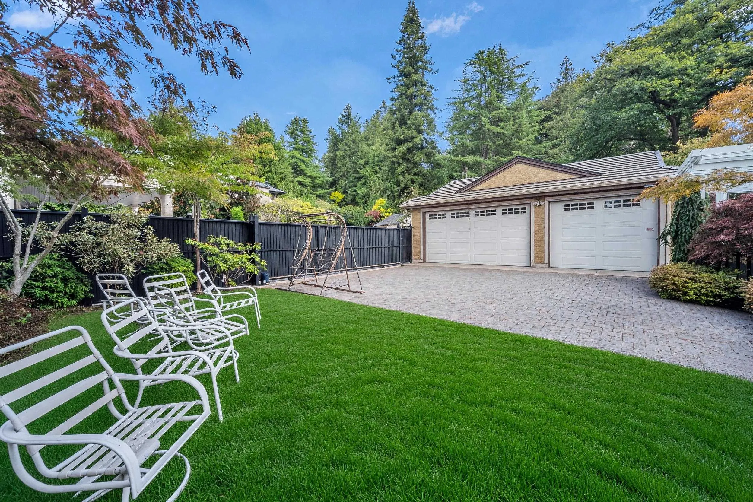2769 W 49th Avenue