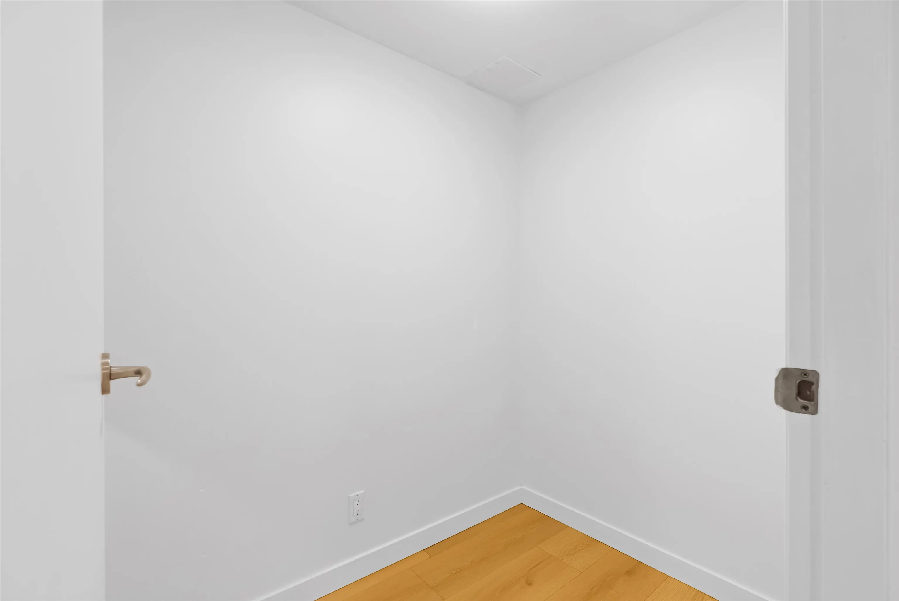 1331 W Georgia Street #501
