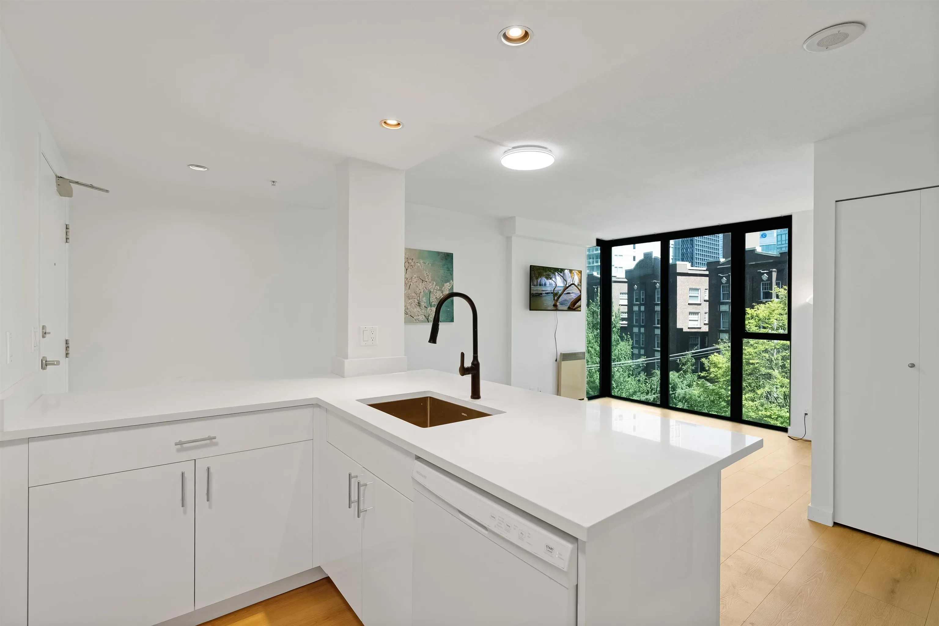 1331 W Georgia Street #501