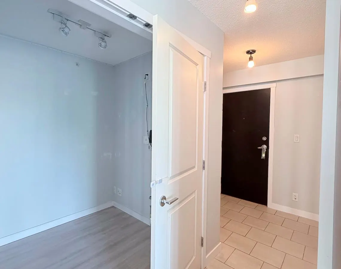 1001 Richards Street #1702