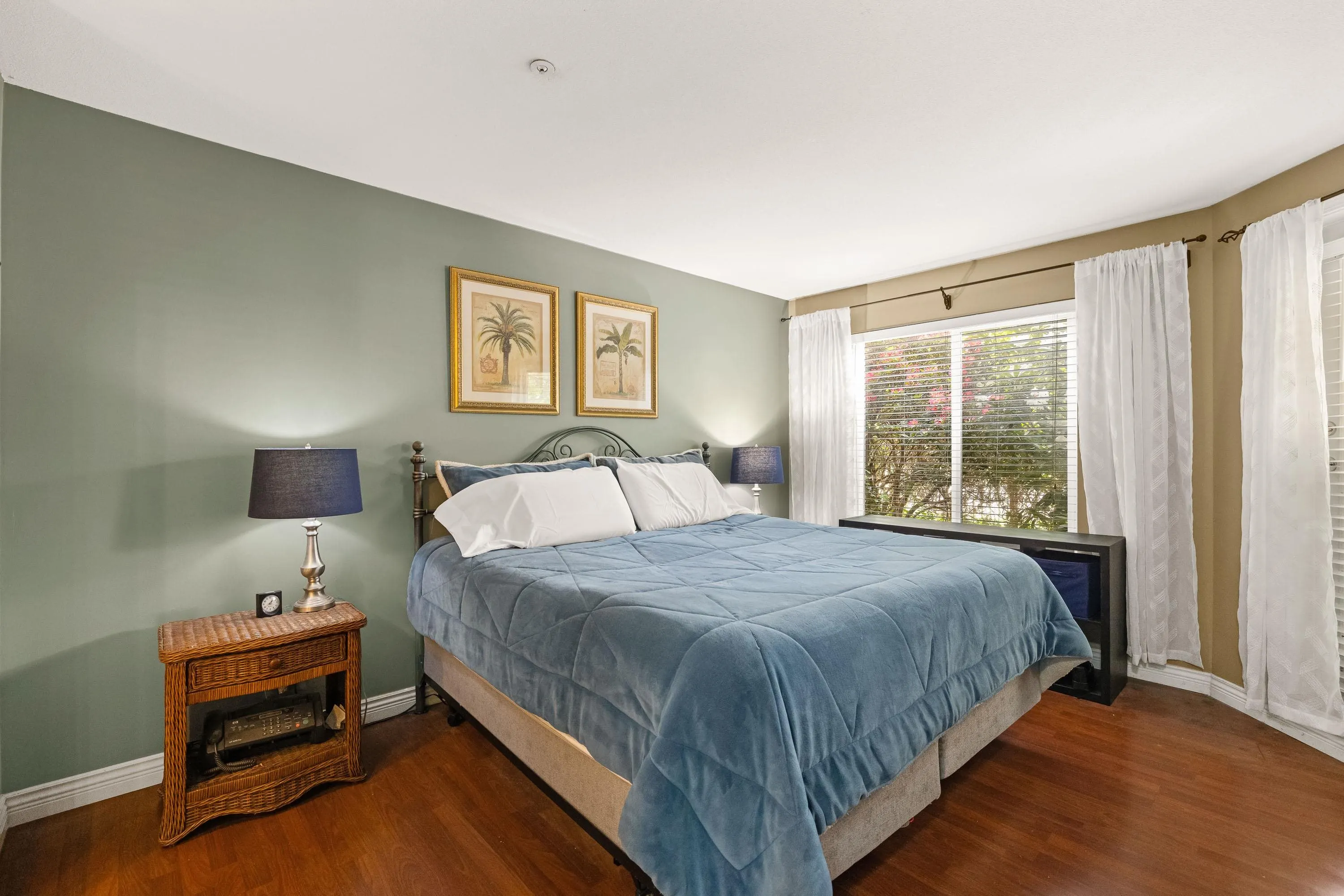 20433 53 Avenue #104