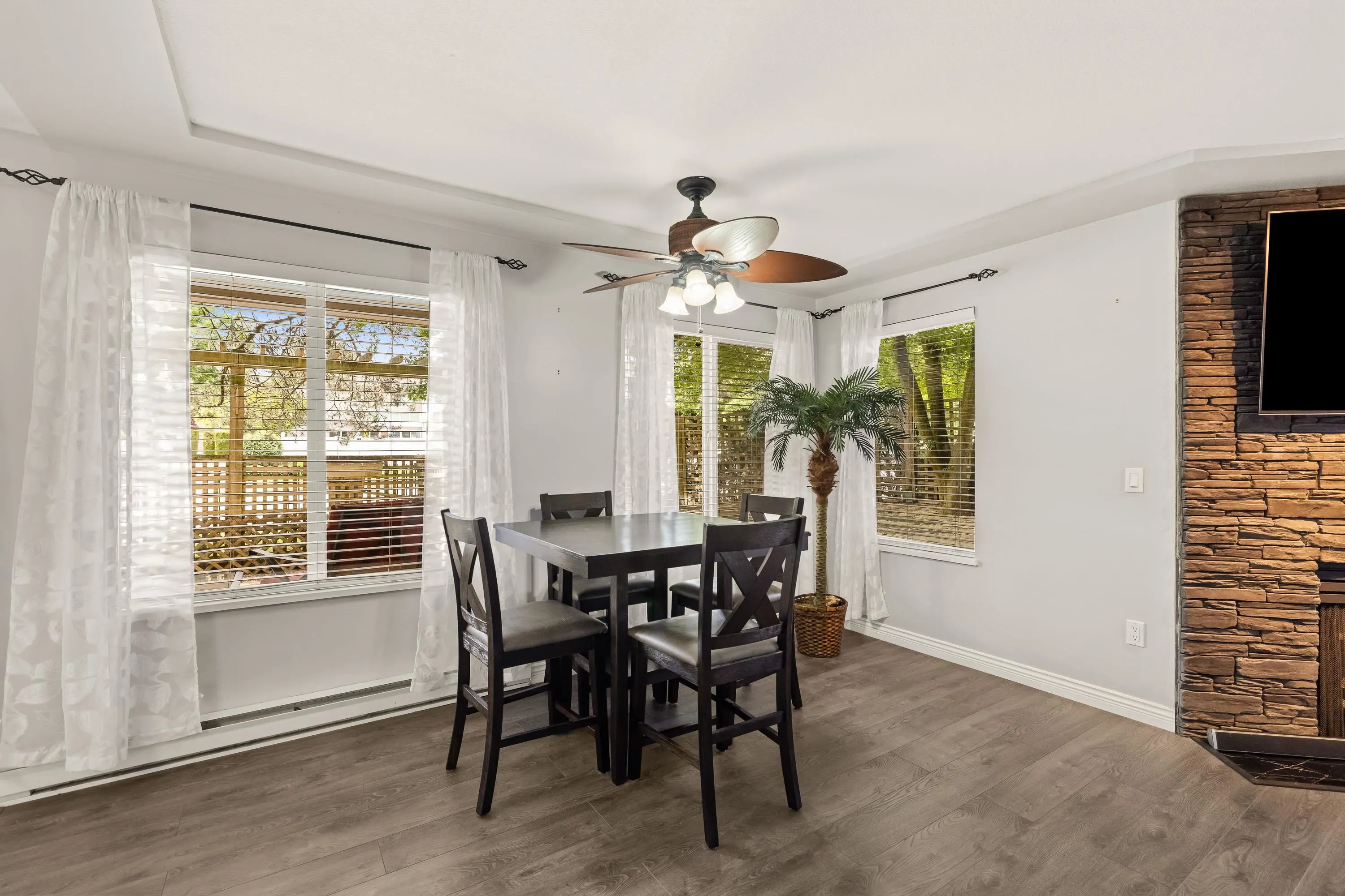 20433 53 Avenue #104