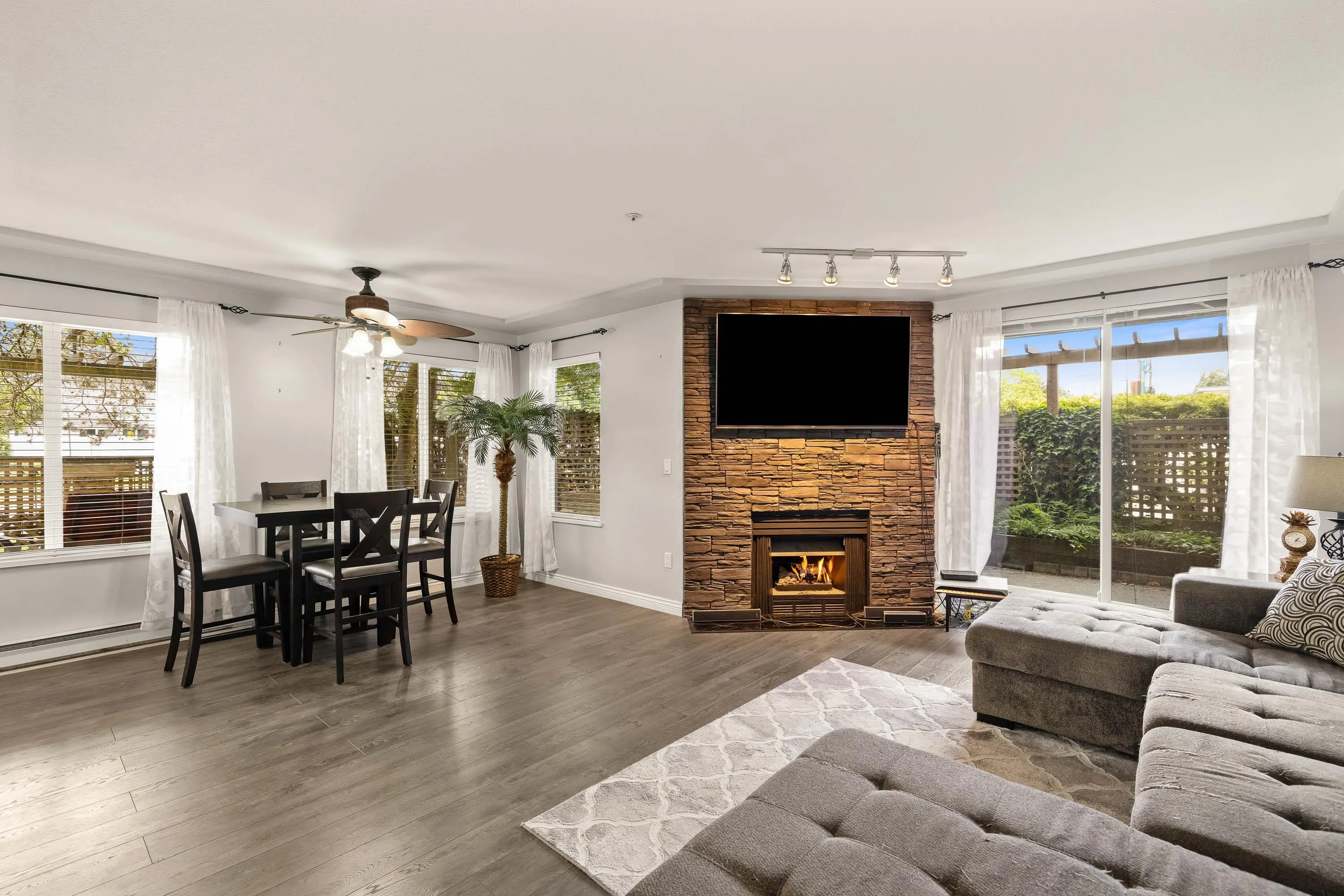 20433 53 Avenue #104