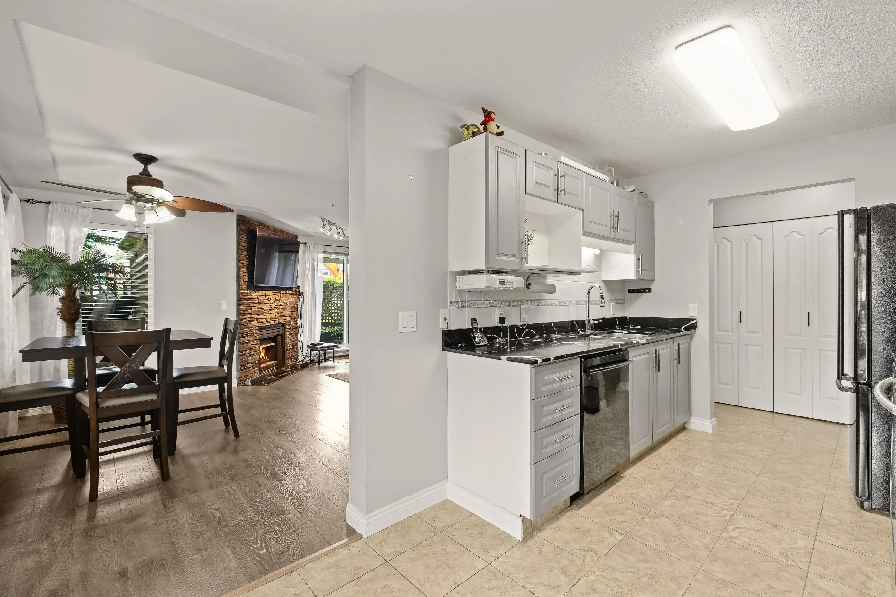 20433 53 Avenue #104