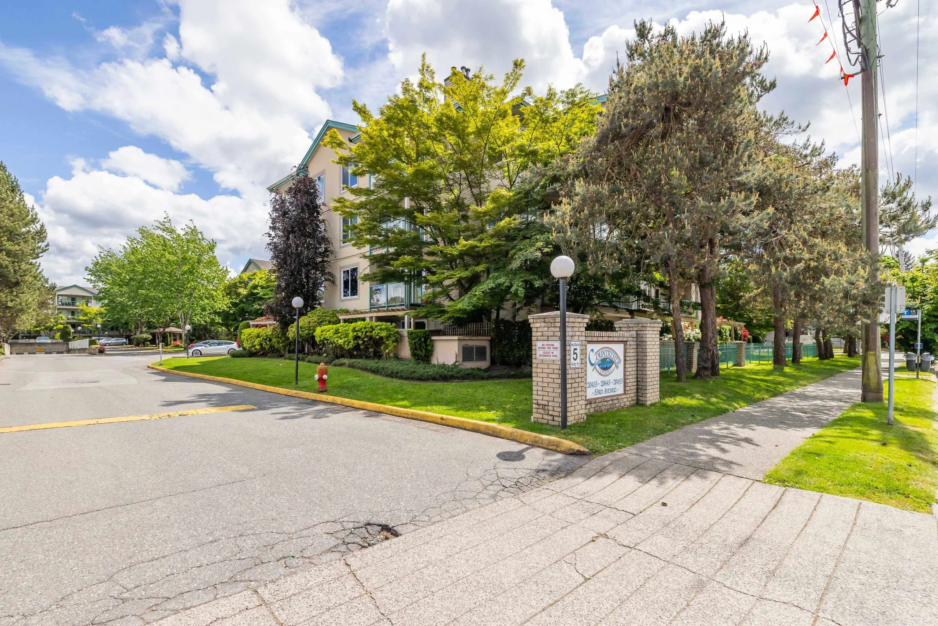 20433 53 Avenue #104