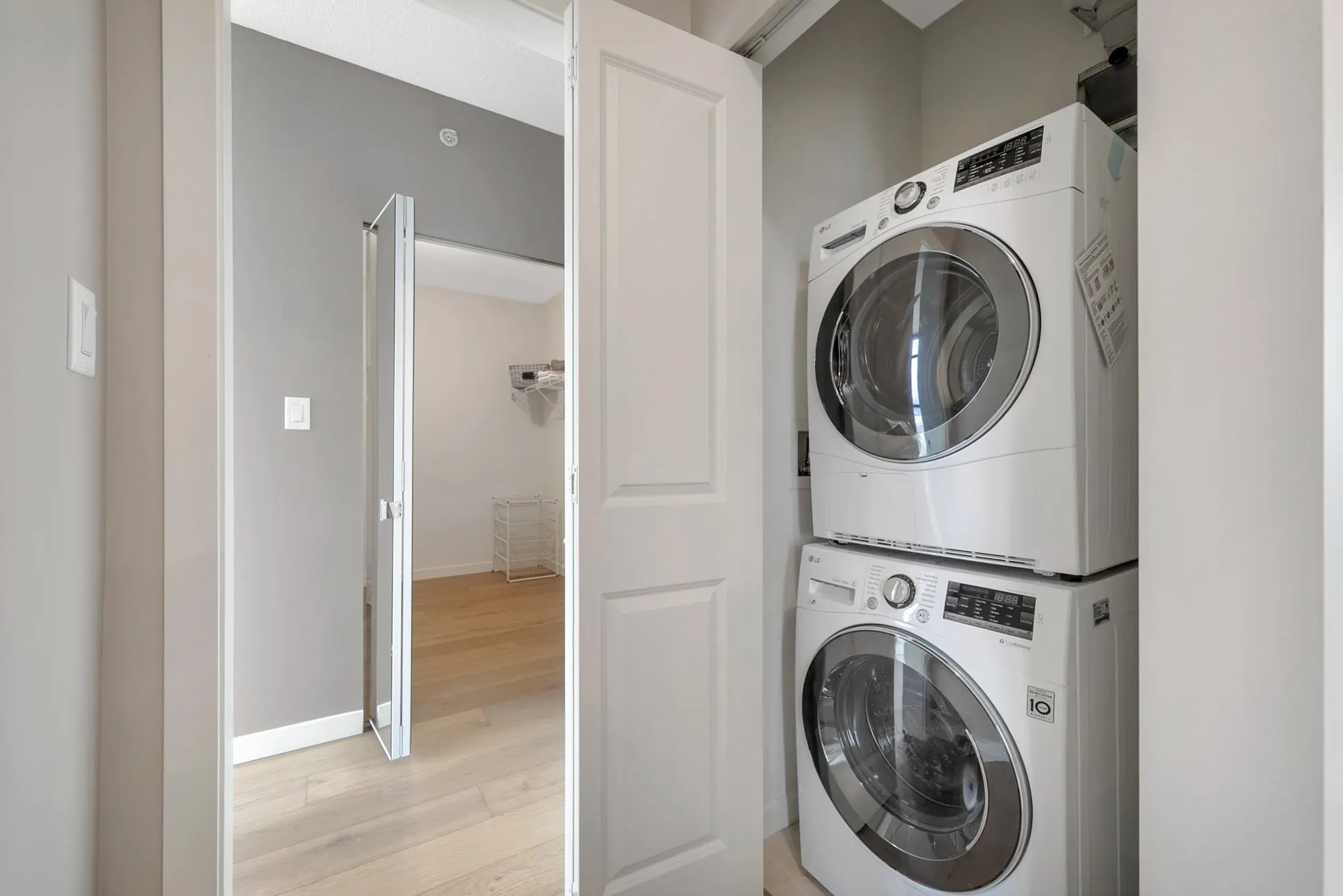 15 E Royal Avenue #2203