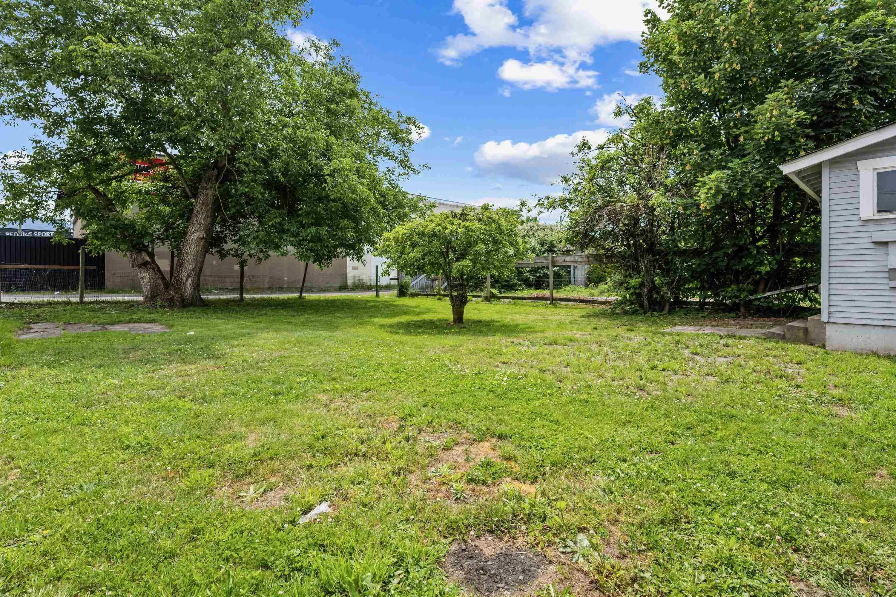 45948 Chesterfield Avenue