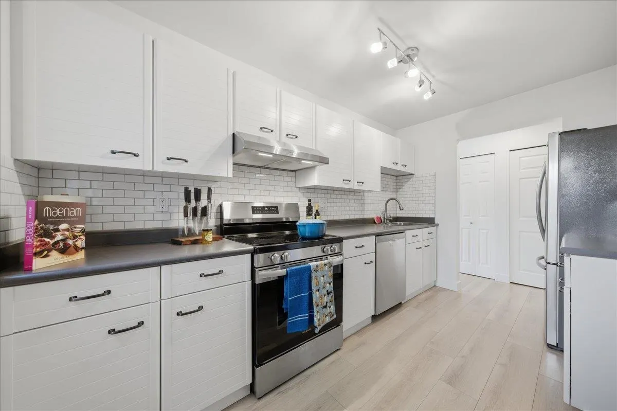 2339 Shaughnessy Street #104