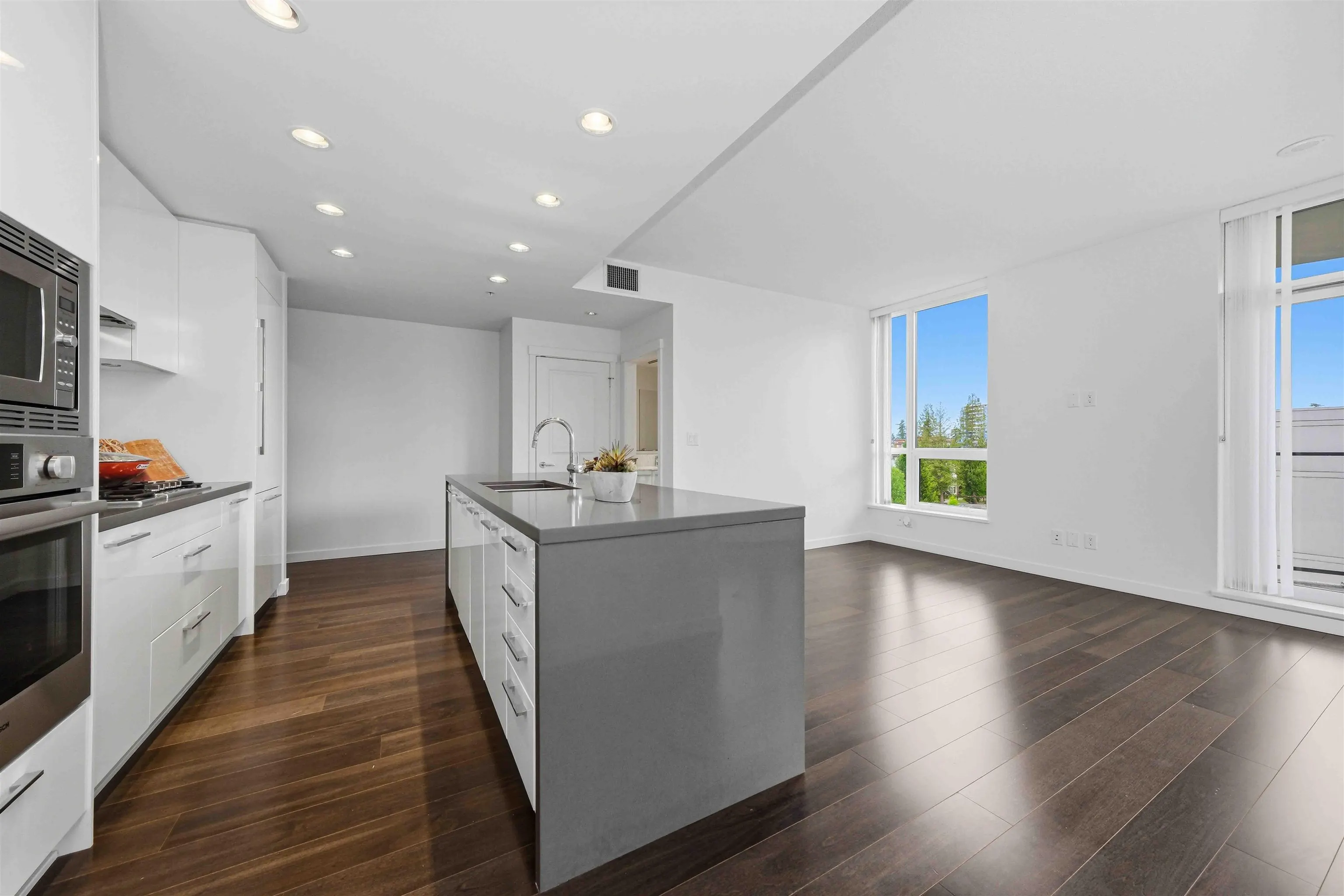 5628 Birney Avenue #709