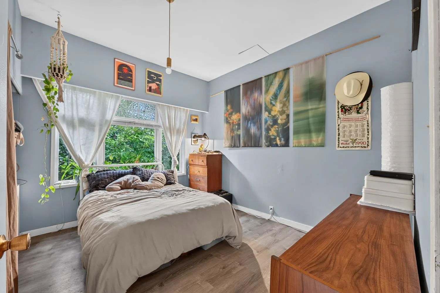 236 W 12th Avenue