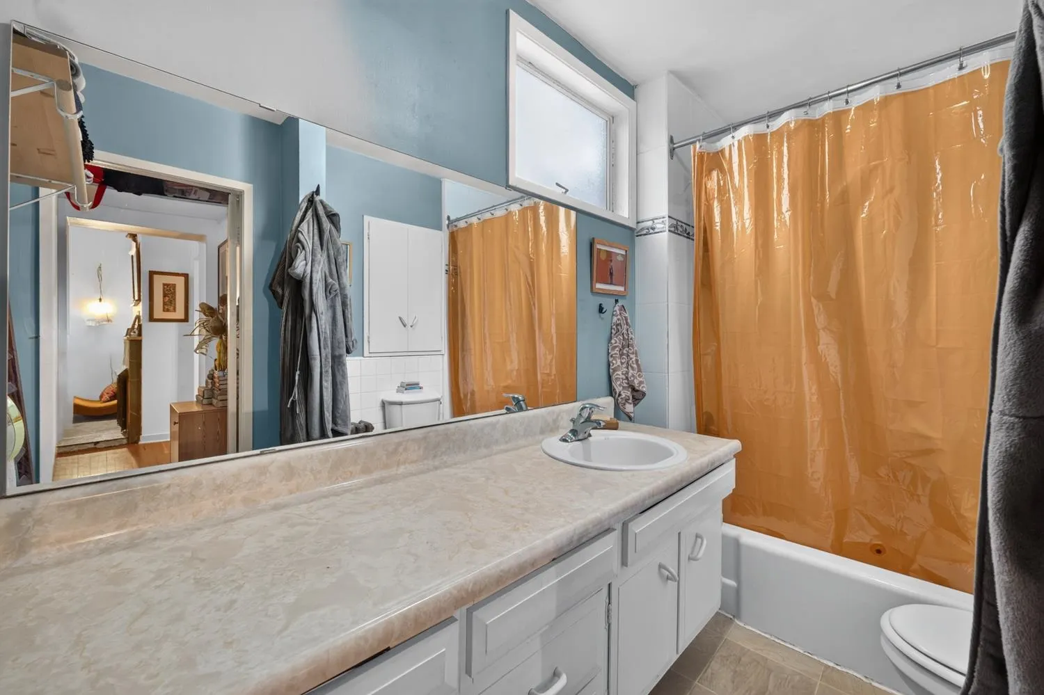236 W 12th Avenue