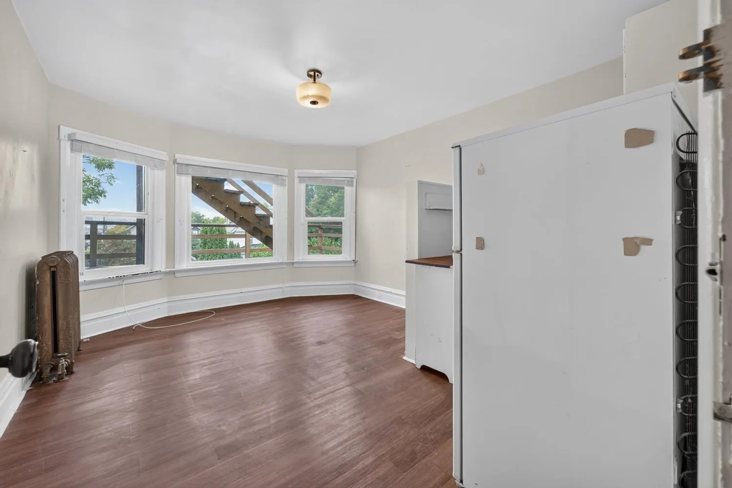 236 W 12th Avenue
